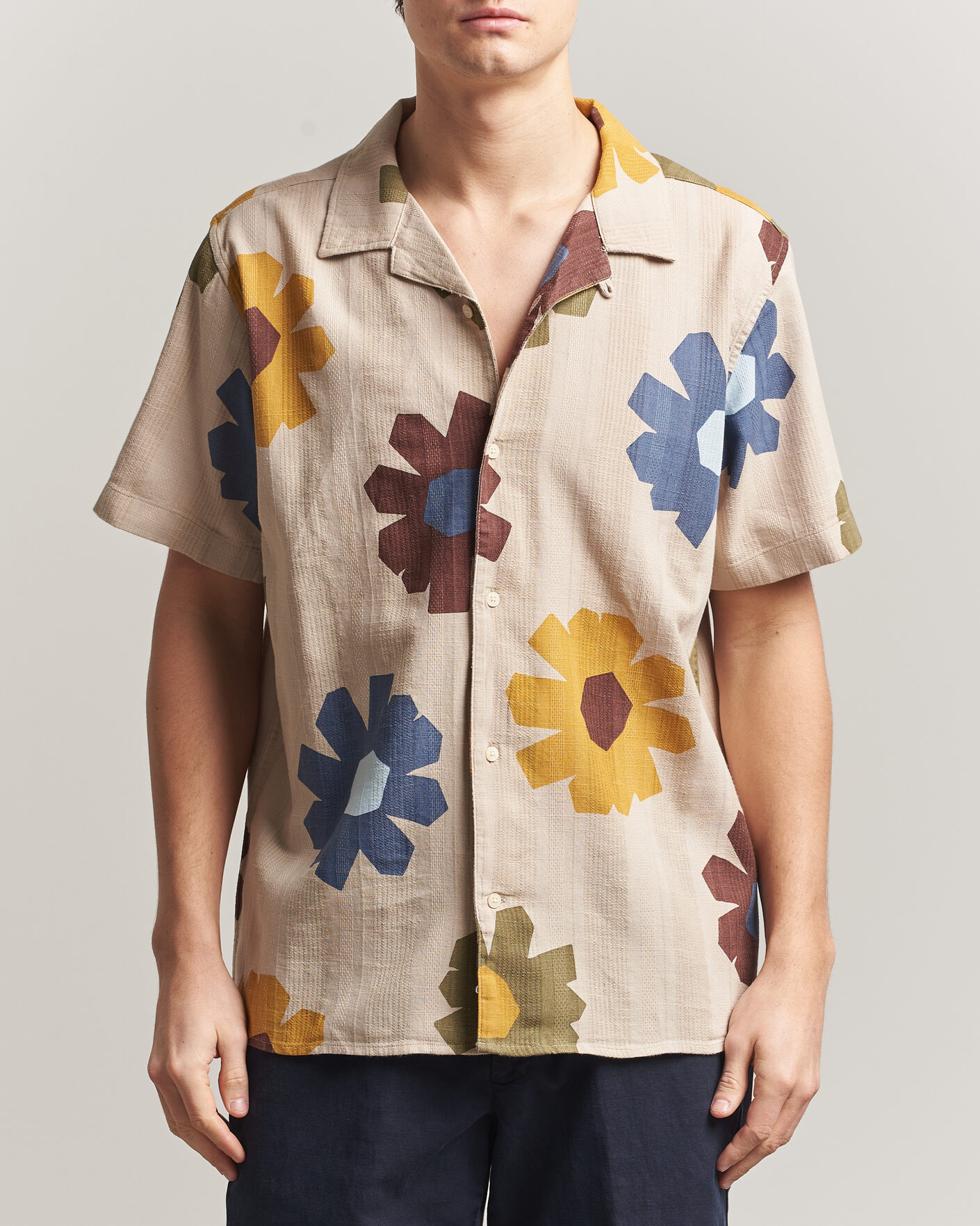 Herre | Skjorter | KnowledgeCotton Apparel | Relaxed Printed Cotton Short Sleeve Shirt Multi
