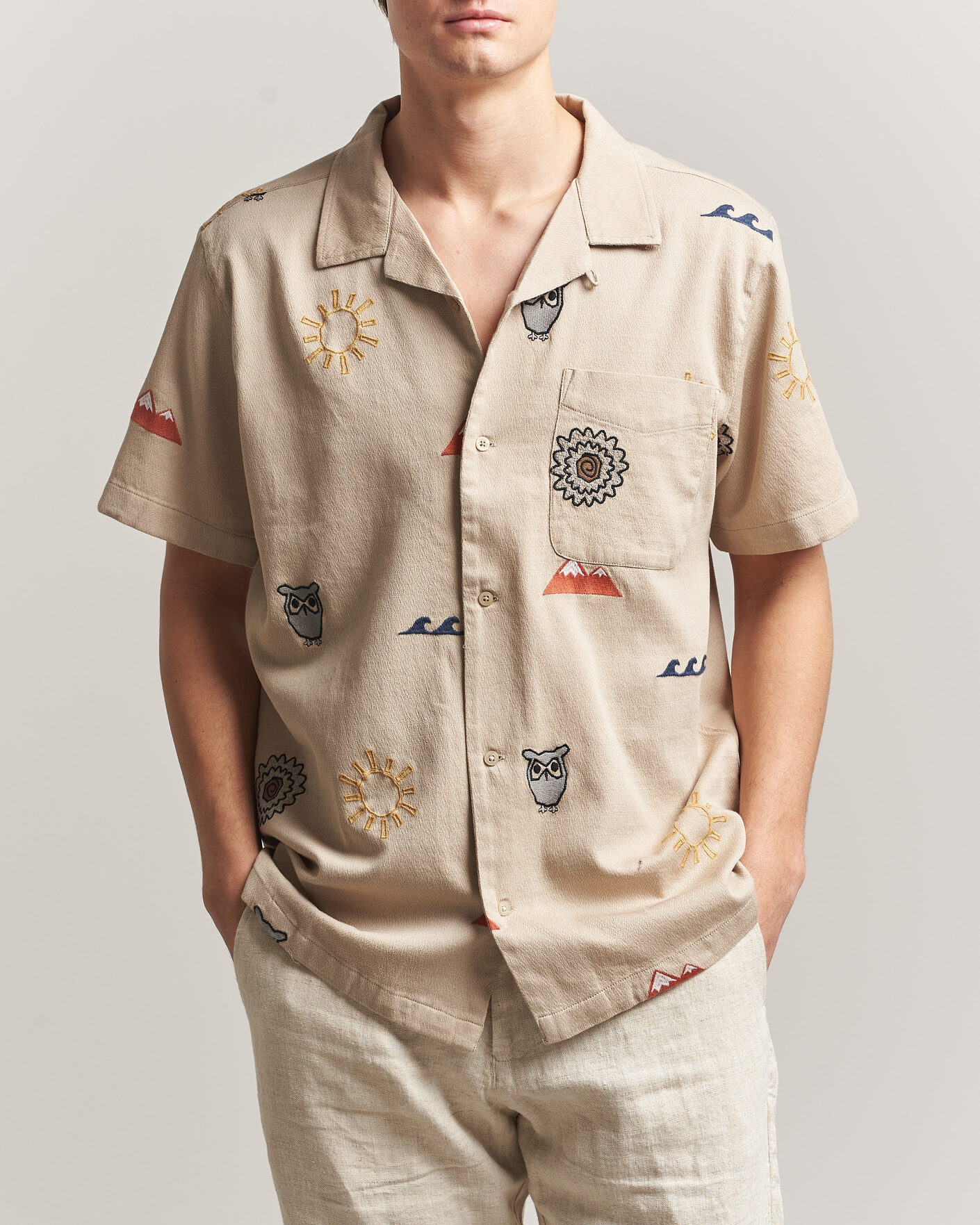 Herre | Skjorter | KnowledgeCotton Apparel | Relaxed Embroidery Shirt Light Feather Grey