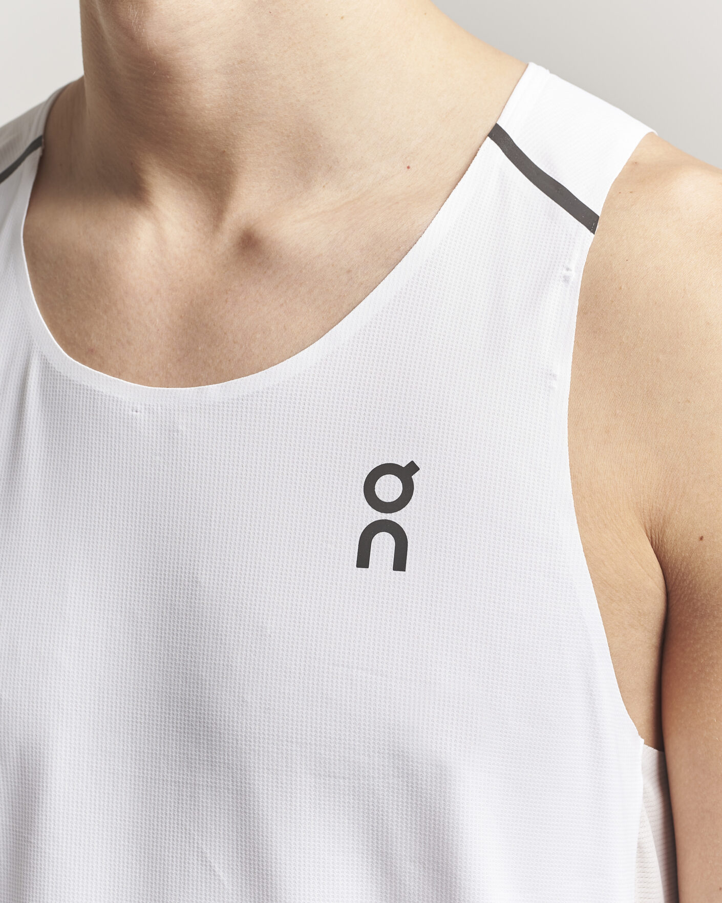Herre | T-Shirts | On | Performance Tank  White/Silver