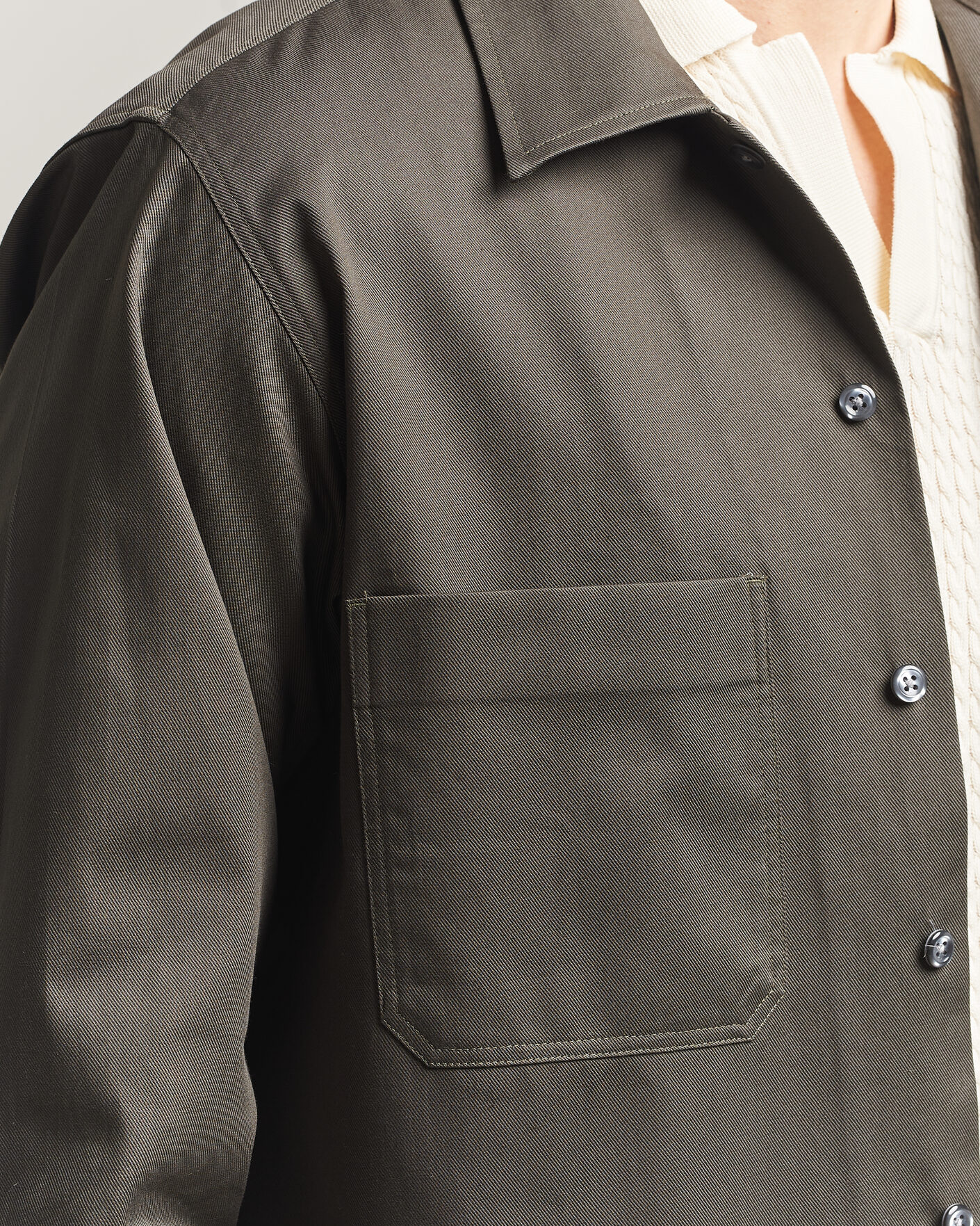 Herre | Skjorter | Oscar Jacobson | Straight Fit Bowling Collar Cotton Shirt Olive