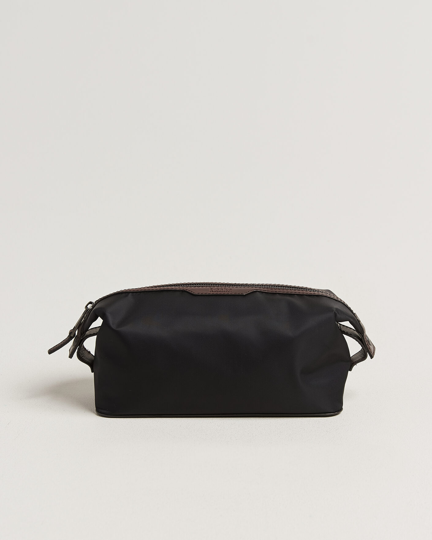 Herre | Vesker | Loake Shoemakers | Welland Nylon/Leather Washbag Black