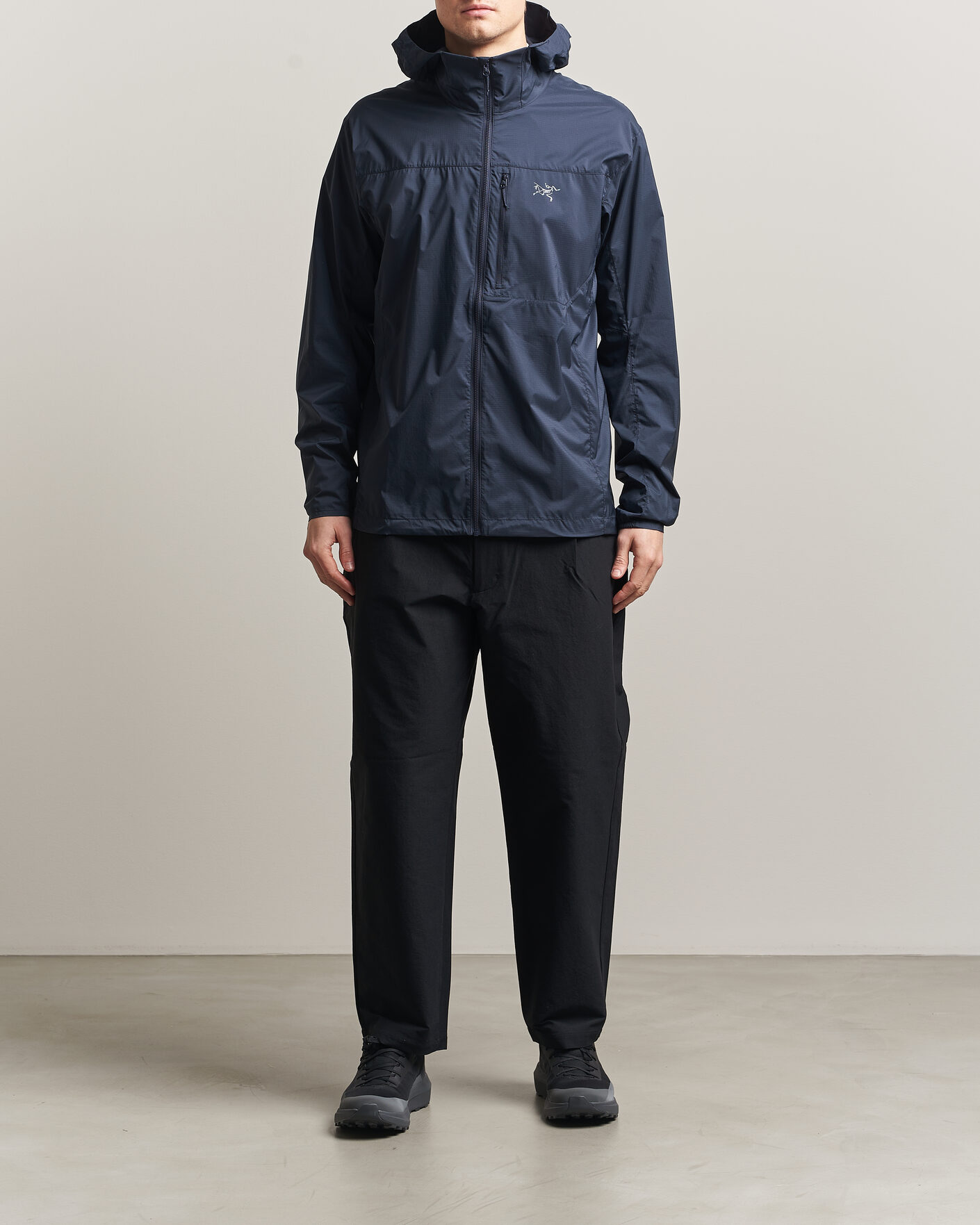 Herre | Jakker | Arc'teryx | Squamish Lightweight Hooded Jacket Black Sapphire