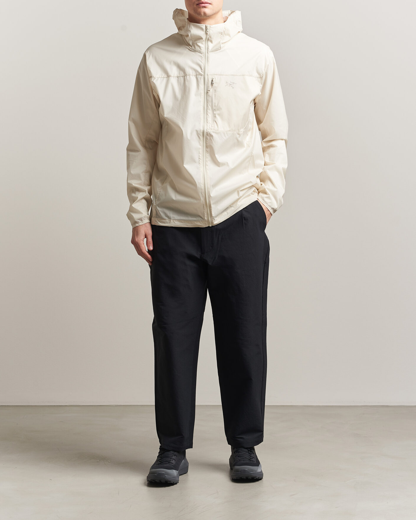 Herre | Jakker | Arc'teryx | Squamish Lightweight Hooded Jacket Sea Salt