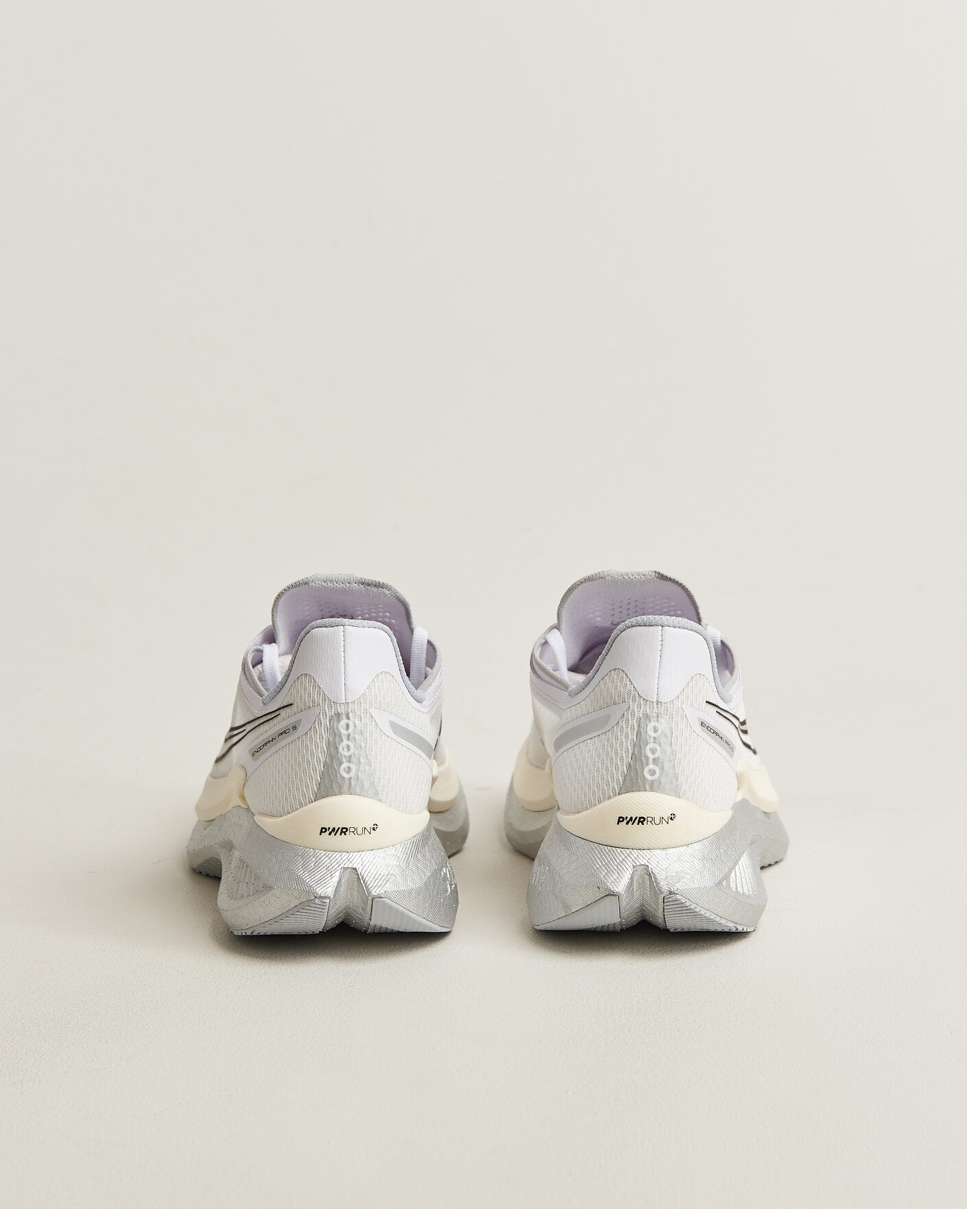 Herre | Løpesko | Saucony | Endorphin Pro 5 White/Black