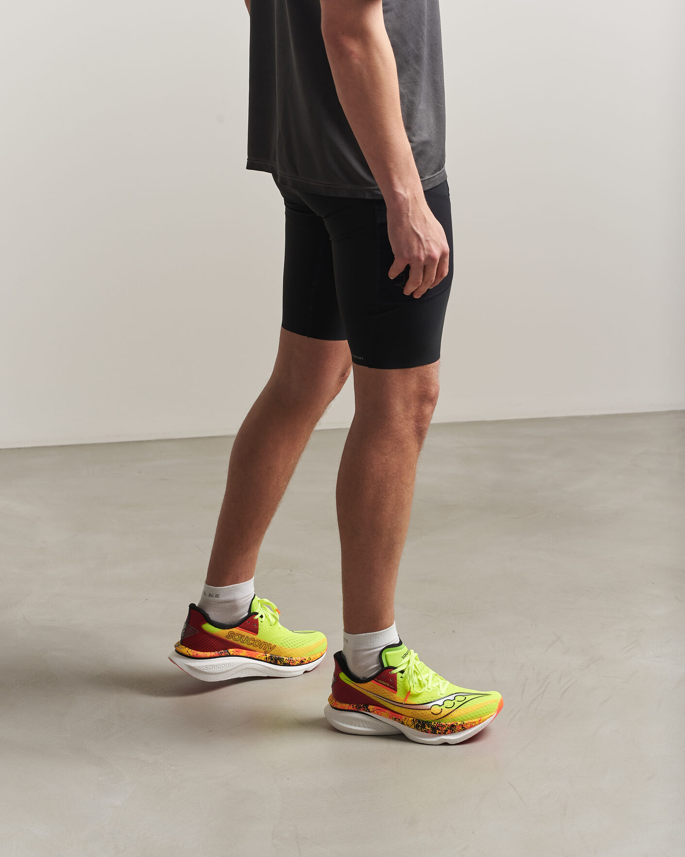 Herre | Løpesko | Saucony | Endorphin Azura Citron/Black