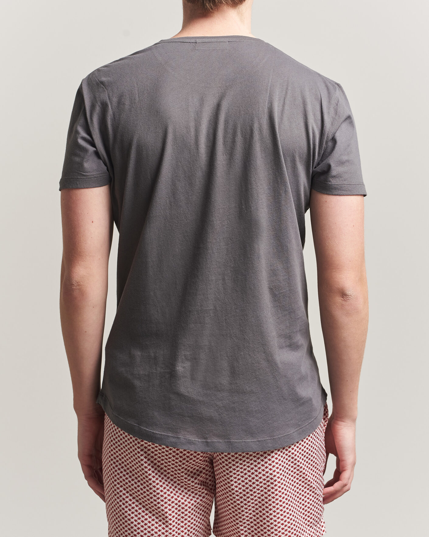 Herre | T-Shirts | Orlebar Brown | OB Crew T-Shirt Elephant Grey