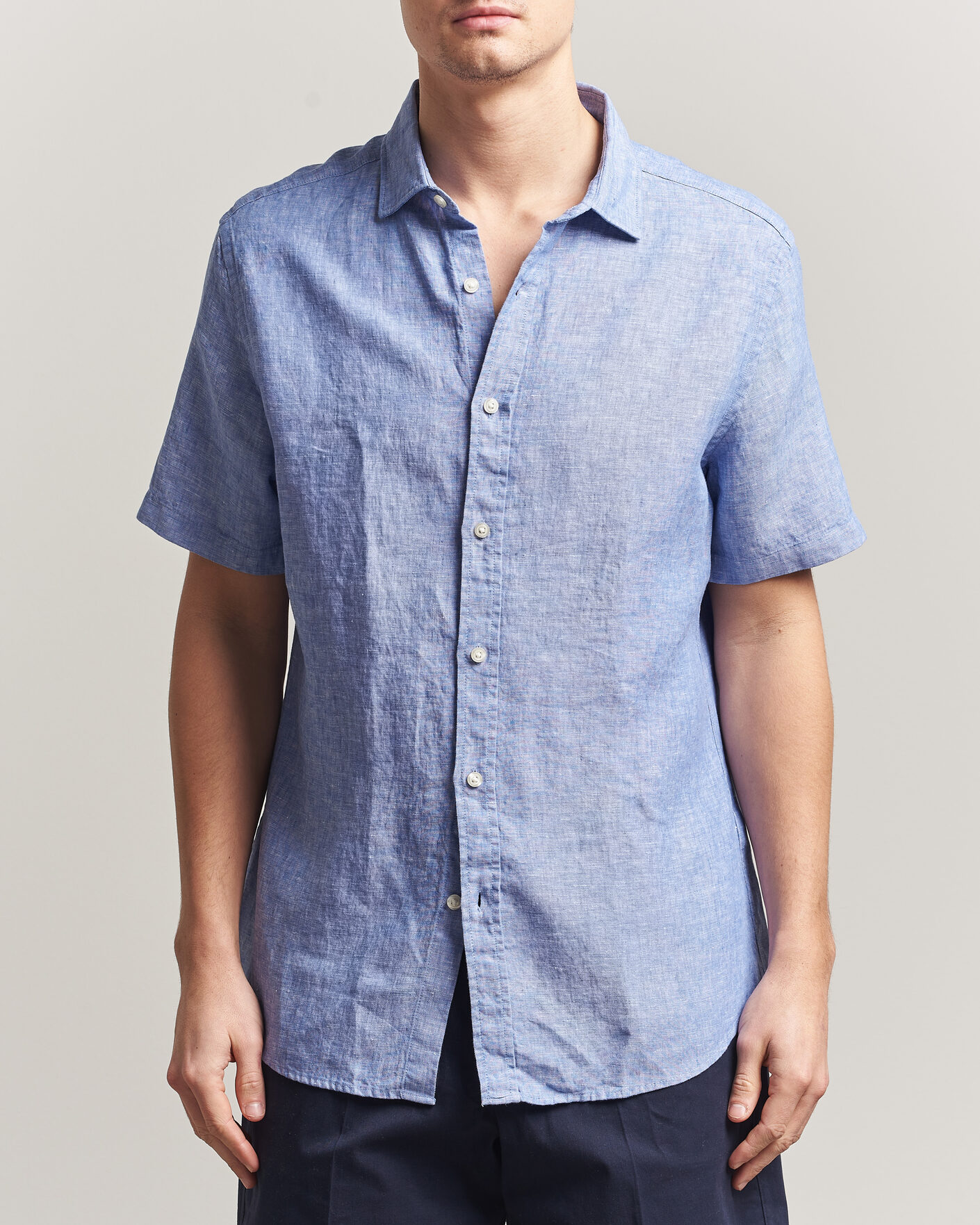 Herre | Skjorter | Charles Tyrwhitt | Pure Linen Short Sleeve Slim Fit Shirt Cornflower Blue