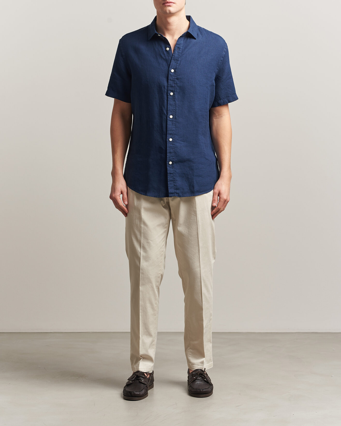 Herre | Skjorter | Charles Tyrwhitt | Pure Linen Short Sleeve Slim Fit Shirt Navy