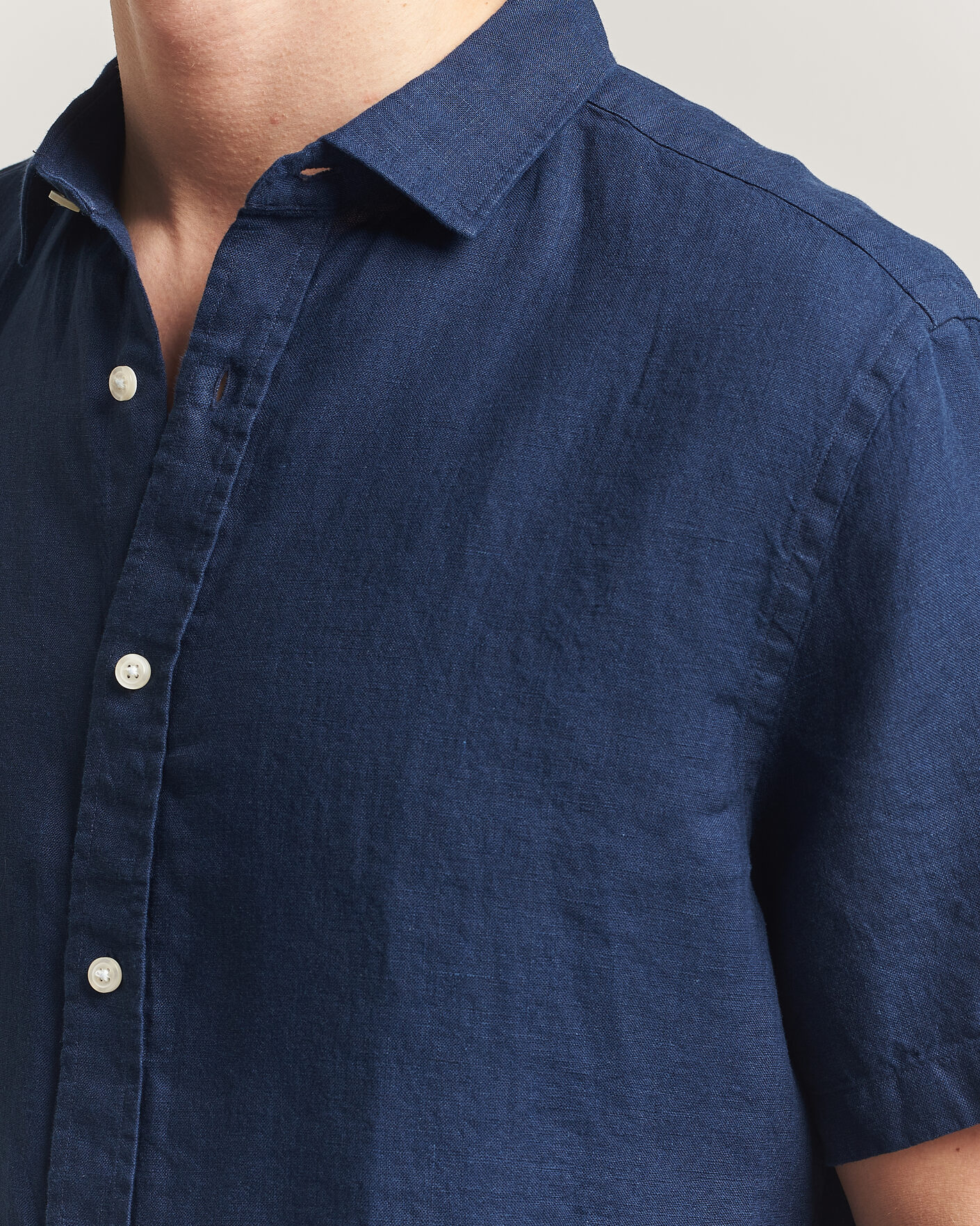 Herre | Skjorter | Charles Tyrwhitt | Pure Linen Short Sleeve Slim Fit Shirt Navy