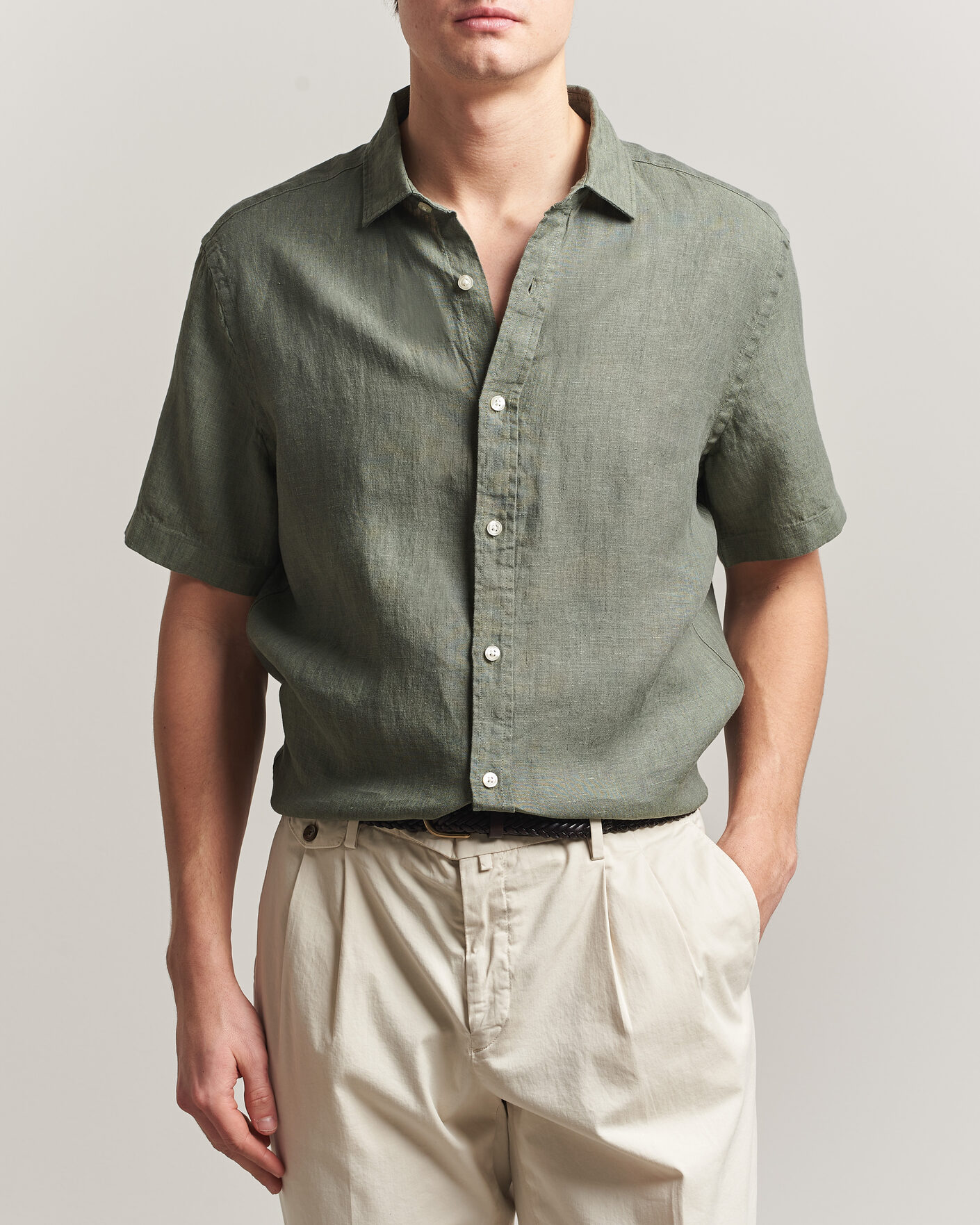 Herre | Skjorter | Charles Tyrwhitt | Pure Linen Short Sleeve Slim Fit Shirt Olive