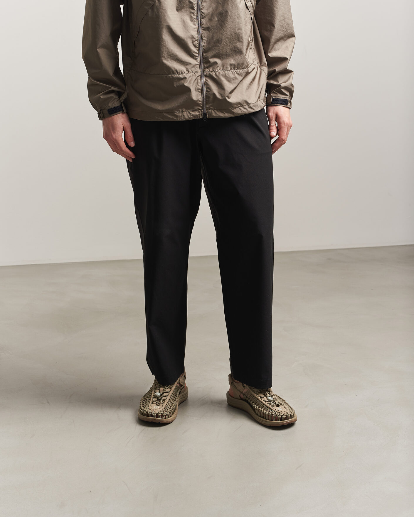 Herre | Sandaler og tøfler | KEEN | Uneek Sneaker Sandal Timberwolf