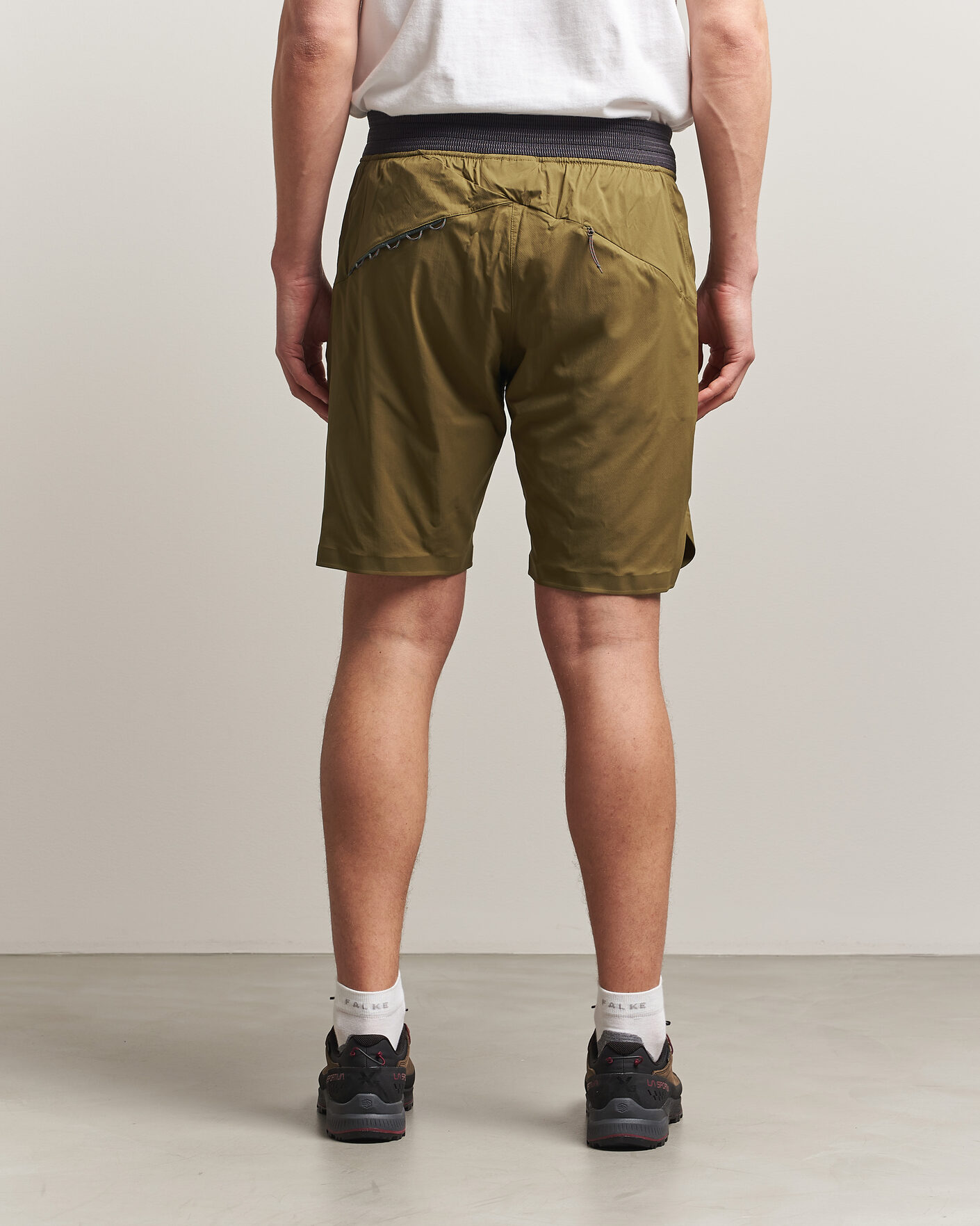 Herre | Shorts | Klättermusen | Nal Windbreaker Shorts Olive
