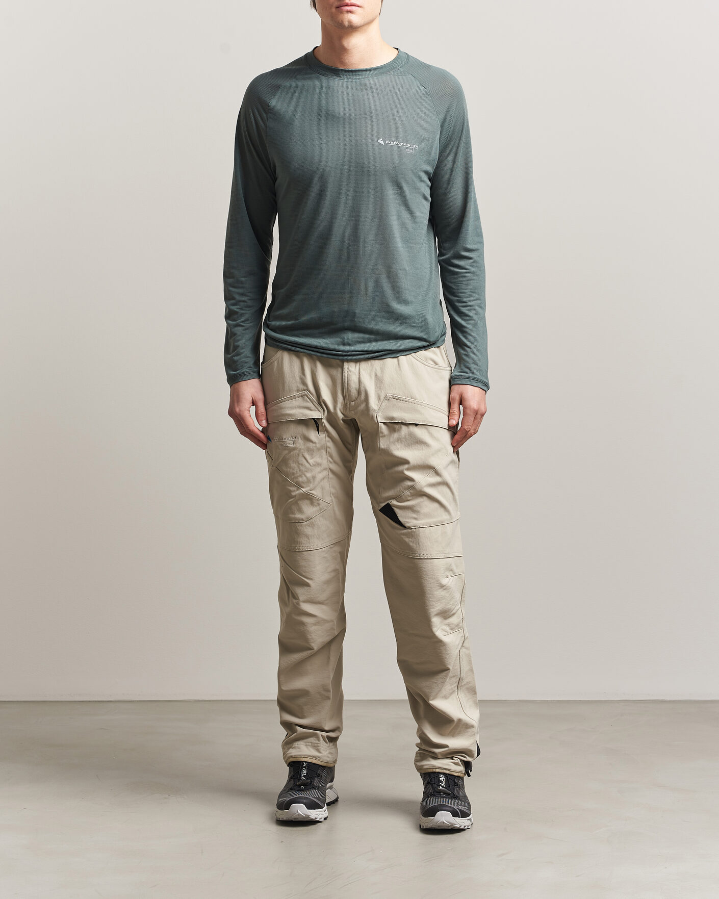 Herre | T-Shirts | Klättermusen | Groa Lightweight Tencel Long Sleeve T-Shirt Teal Grey