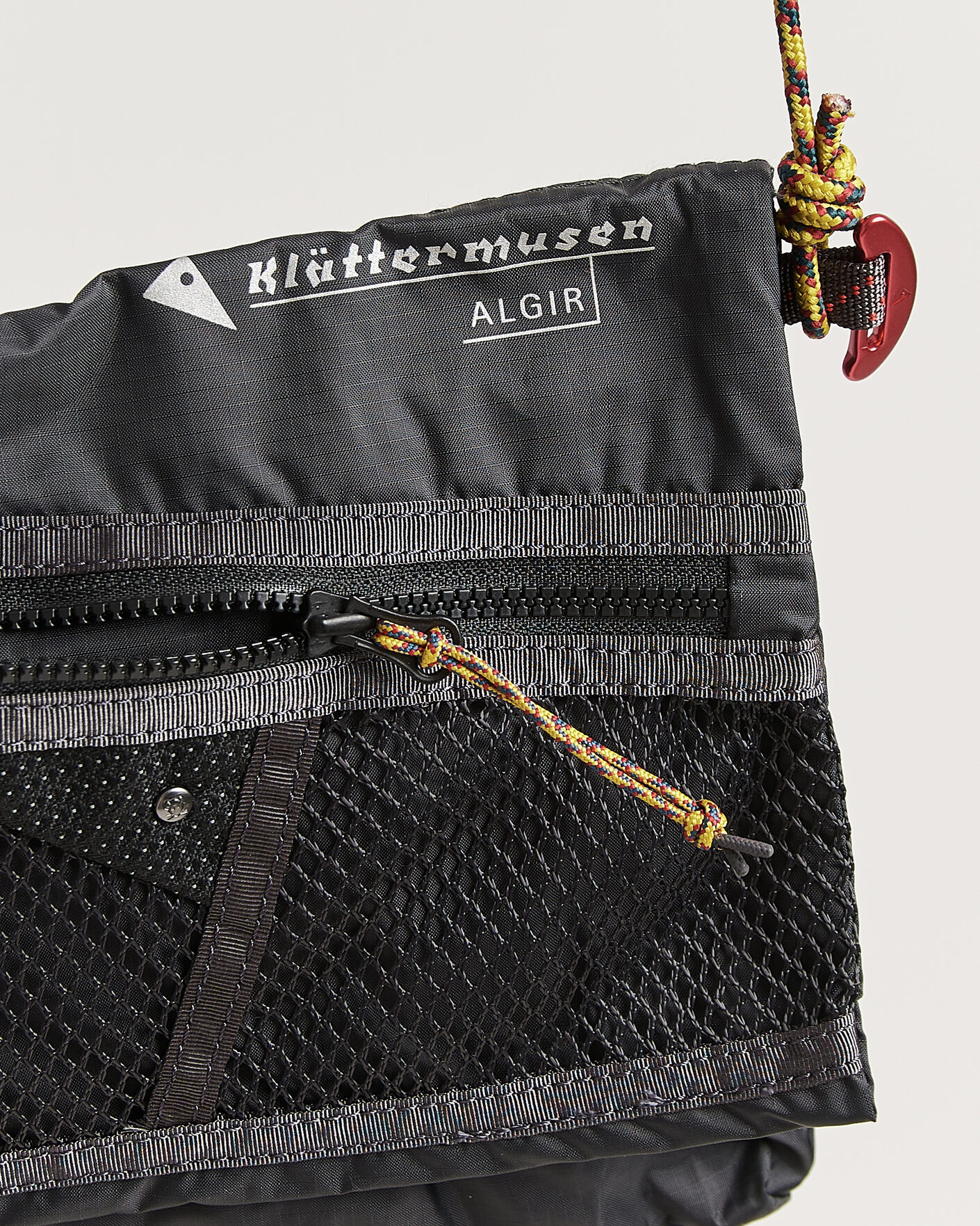 Herre | Vesker | Klättermusen | Algir Foldover Bag Raven