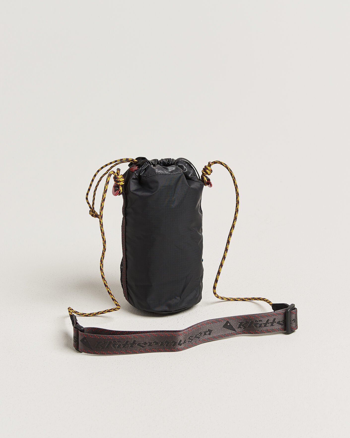 Herre | Vesker | Klättermusen | Algir Bottle Holder Bag Raven