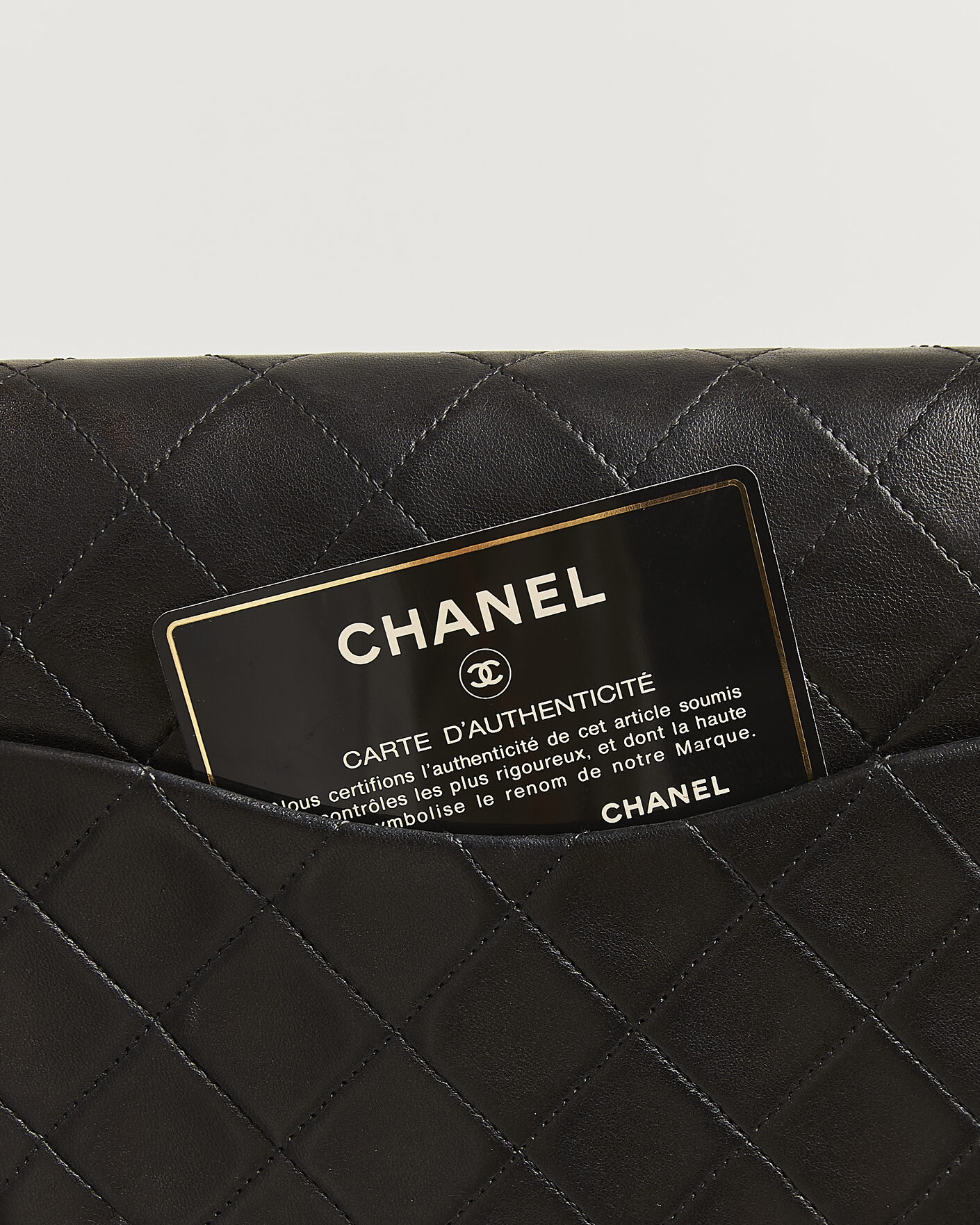 Herre | Pre-Owned & Vintage Bags | Chanel Pre-Owned | Classic Medium Double Flap Bag Black