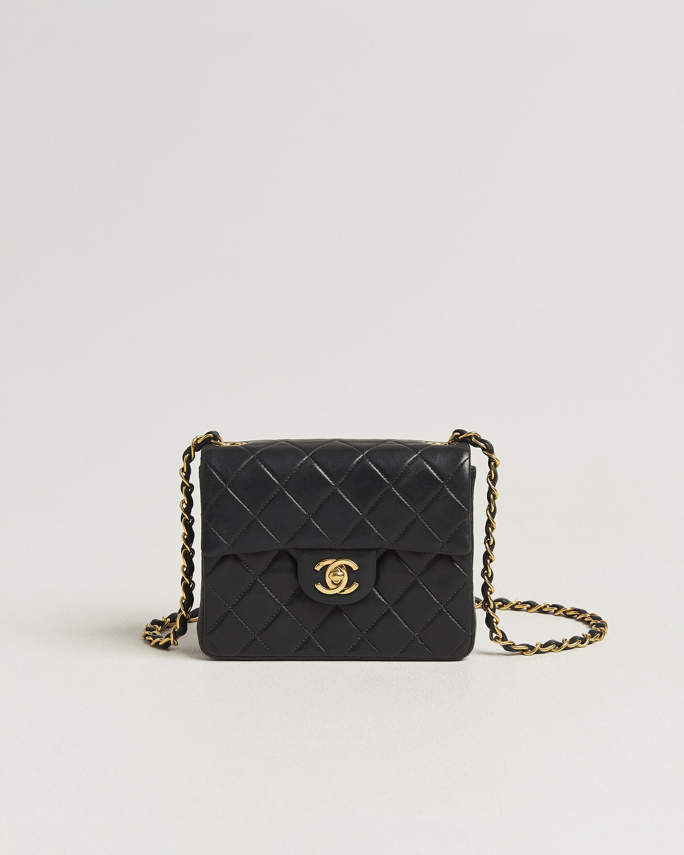 Herre | Pre-Owned & Vintage Bags | Chanel Pre-Owned | Classic Mini Single Flap Square Bag Black