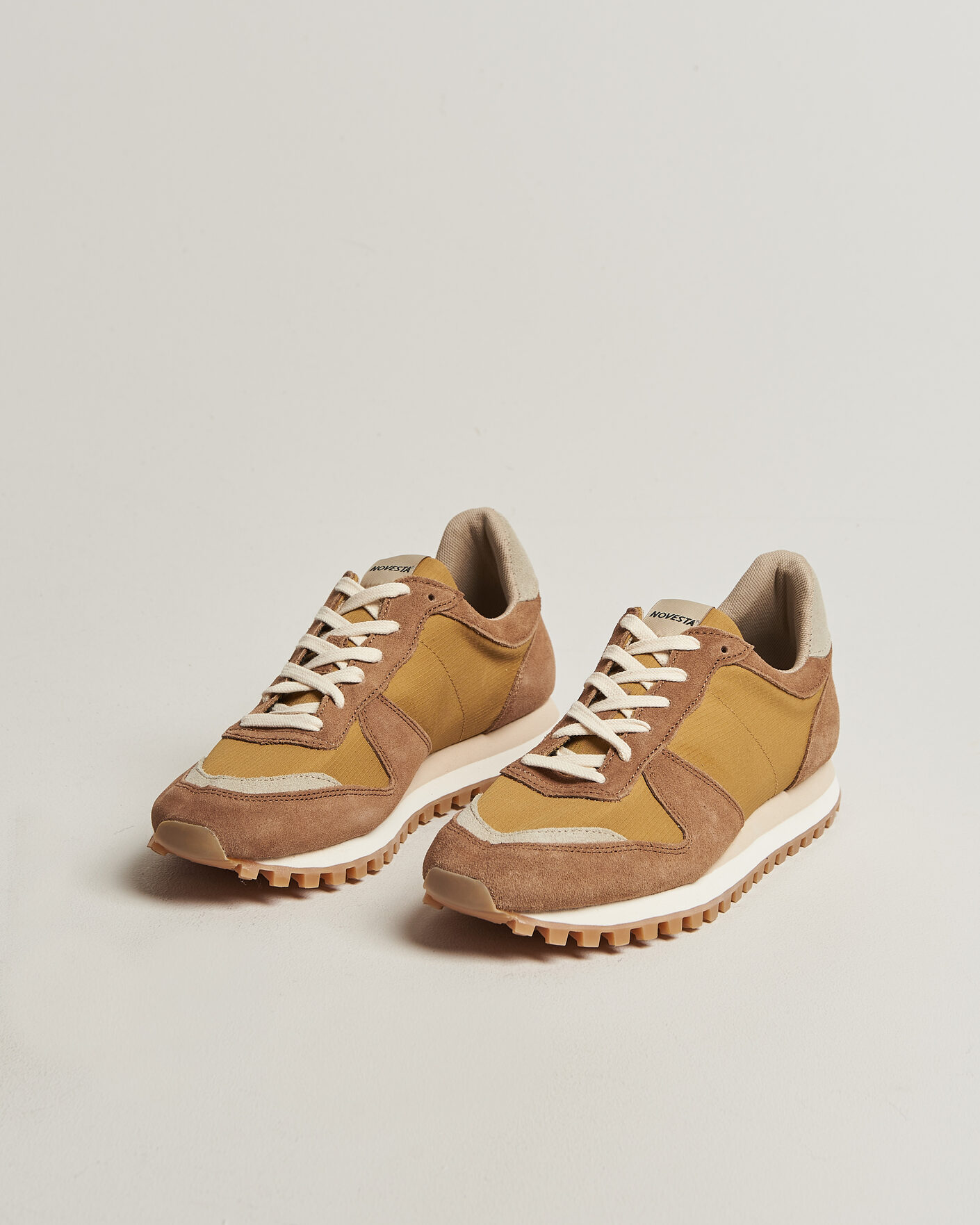 Herre | Sneakers | Novesta | Marathon Trail Running Sneaker Cognac/Beige
