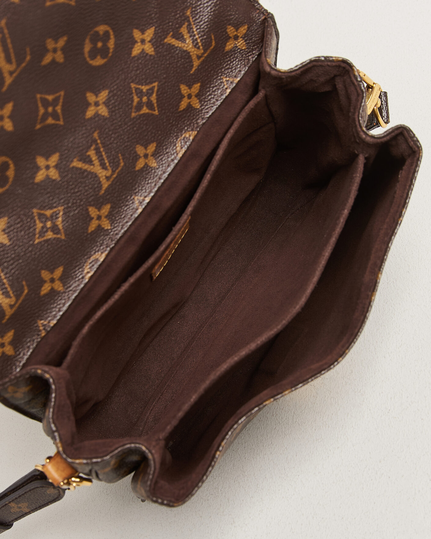 Herre | Pre-Owned & Vintage Bags | Louis Vuitton Pre-Owned | Pochette Métis Monogram