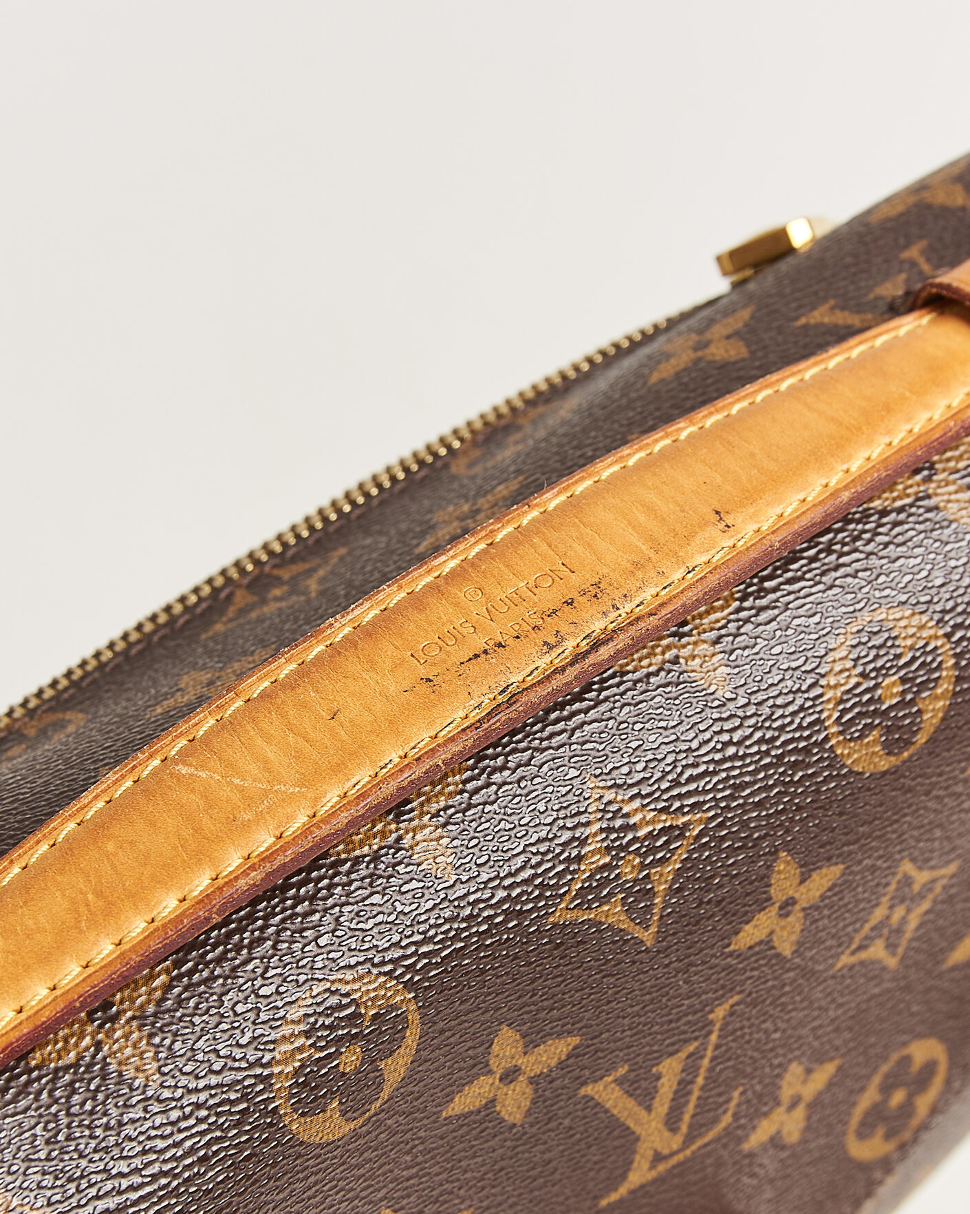 Herre | Pre-Owned & Vintage Bags | Louis Vuitton Pre-Owned | Pochette Métis Monogram
