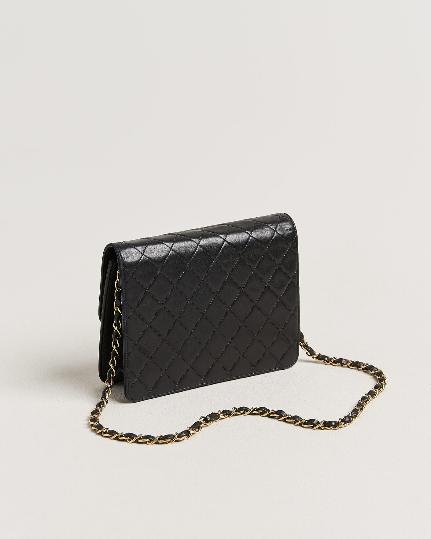 Herre | Pre-Owned & Vintage Bags | Chanel Pre-Owned | Single Flap Bag Black