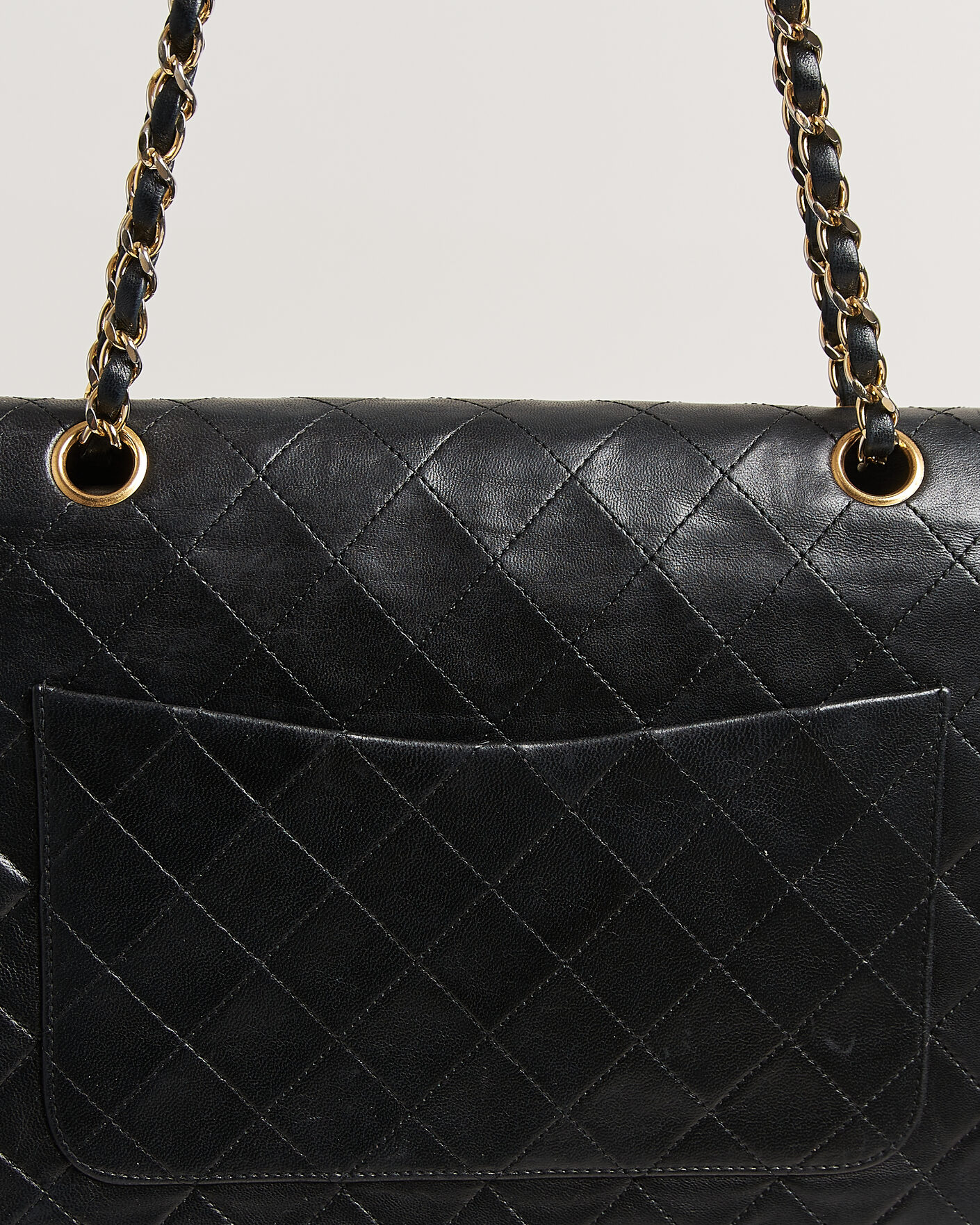 Herre | Pre-Owned & Vintage Bags | Chanel Pre-Owned | Classic Medium Square Double Flap Bag Lambskin Black
