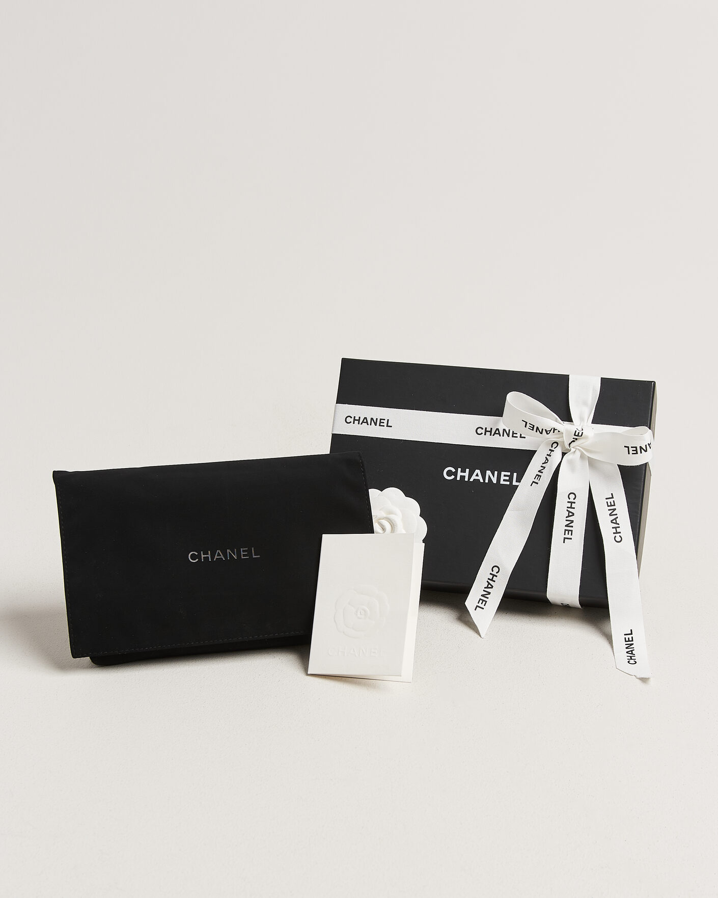 Herre | Pre-Owned & Vintage Bags | Chanel Pre-Owned | Wallet On Chain Caviar Leather Black