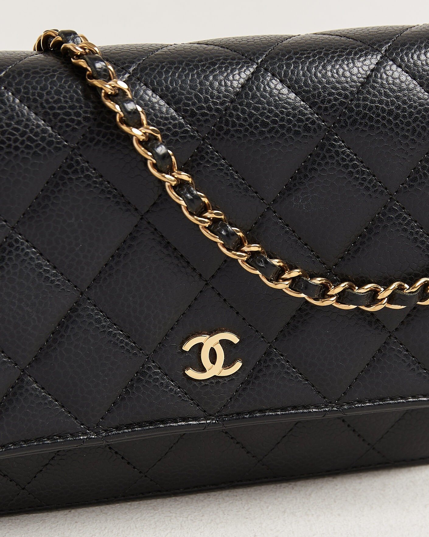 Herre | Pre-Owned & Vintage Bags | Chanel Pre-Owned | Wallet On Chain Caviar Leather Black