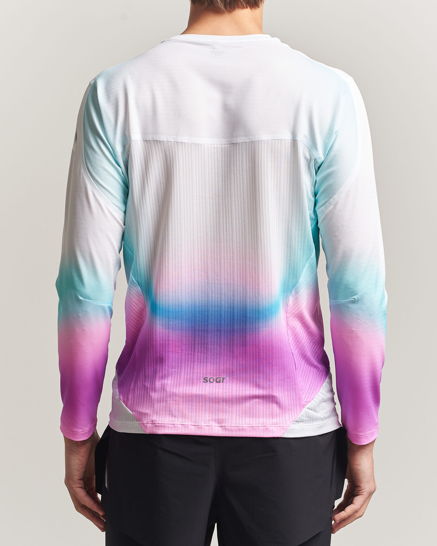 Herre | T-Shirts | SOAR Running | Hot Weather Long Sleeve Tee White/Blue