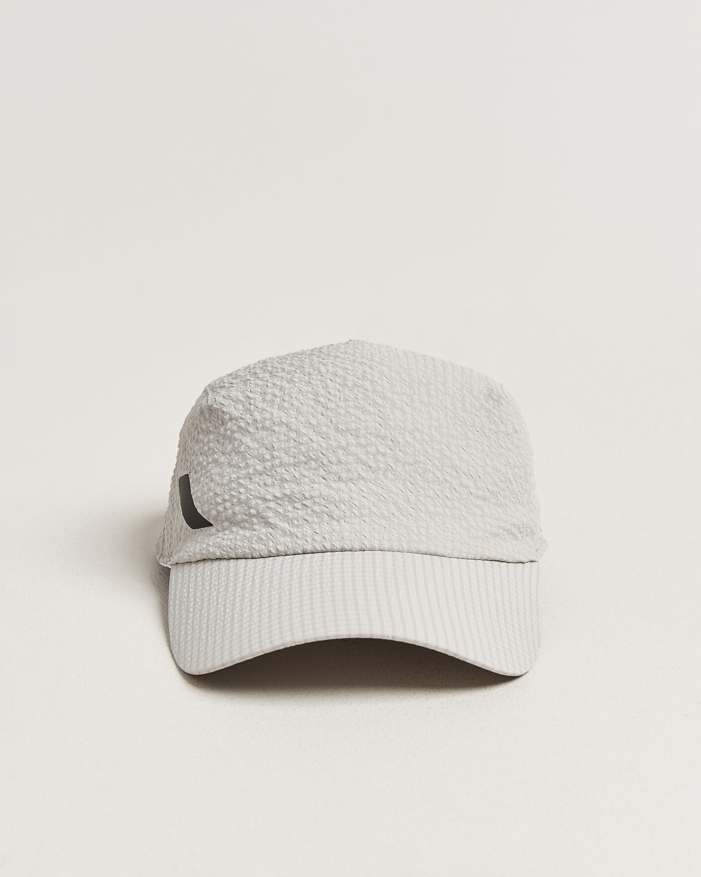 Herre | Hatter og capser | SOAR Running | Dart Cap Silver Grey