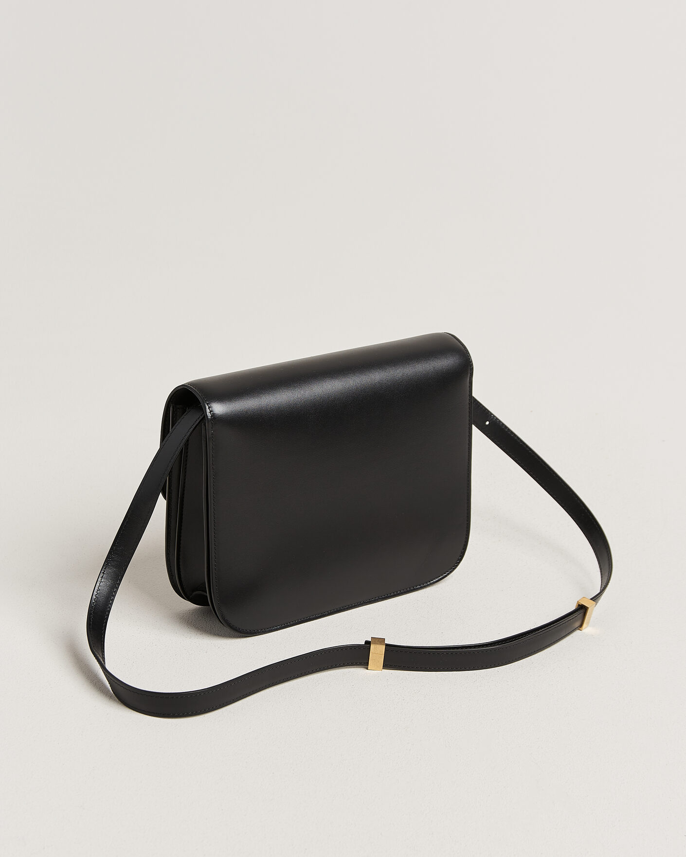 Herre | Pre-Owned & Vintage Bags | Celine Pre-Owned | Box Bag Medium Black