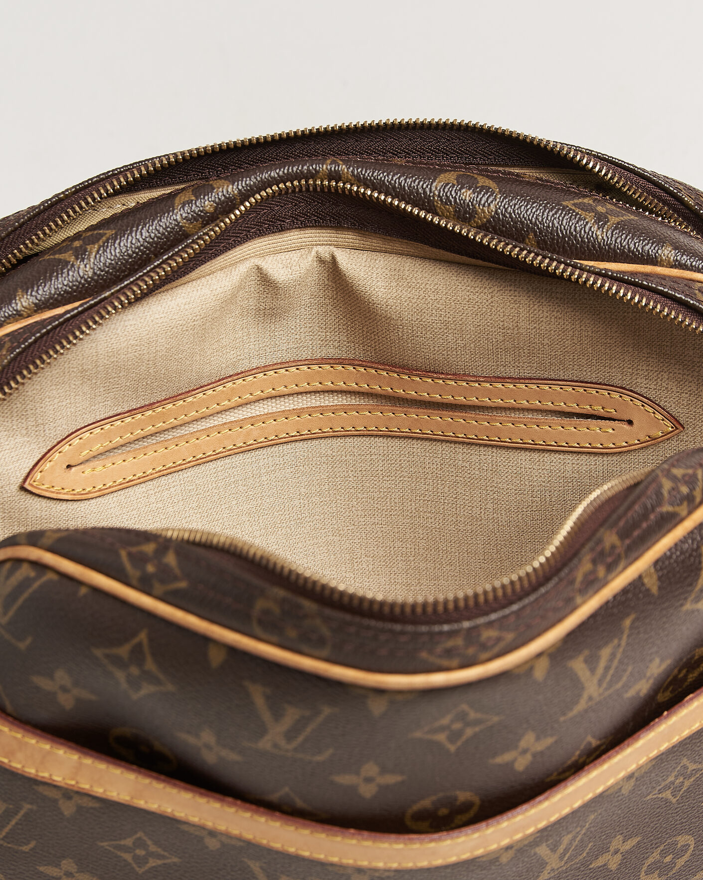Herre | Pre-Owned & Vintage Bags | Louis Vuitton Pre-Owned | Reporter Bag PM Monogram