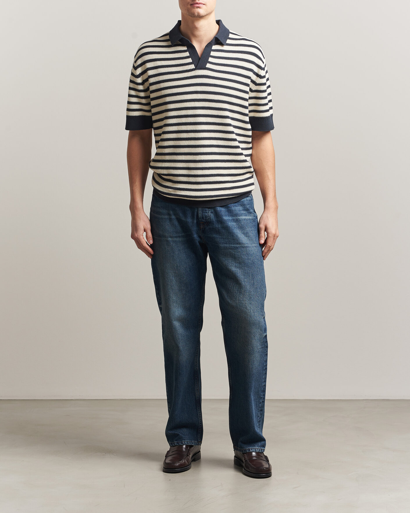 Herre | Pikéer | A Day's March | Jeremy Striped Knitted Polo Off White/Navy