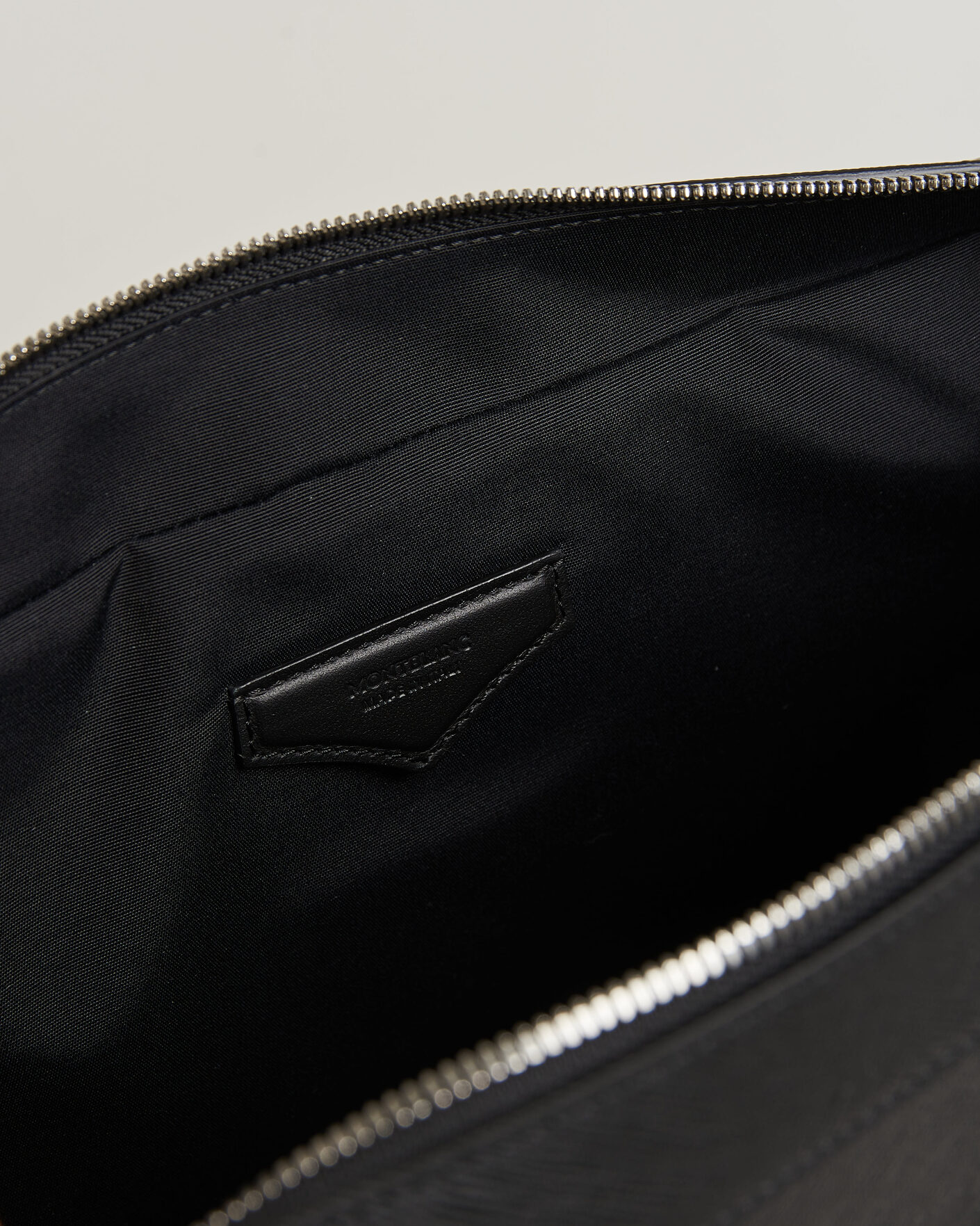 Herre | Vesker | Montblanc | Medium Sartorial Leather Briefcase with Pocket Black