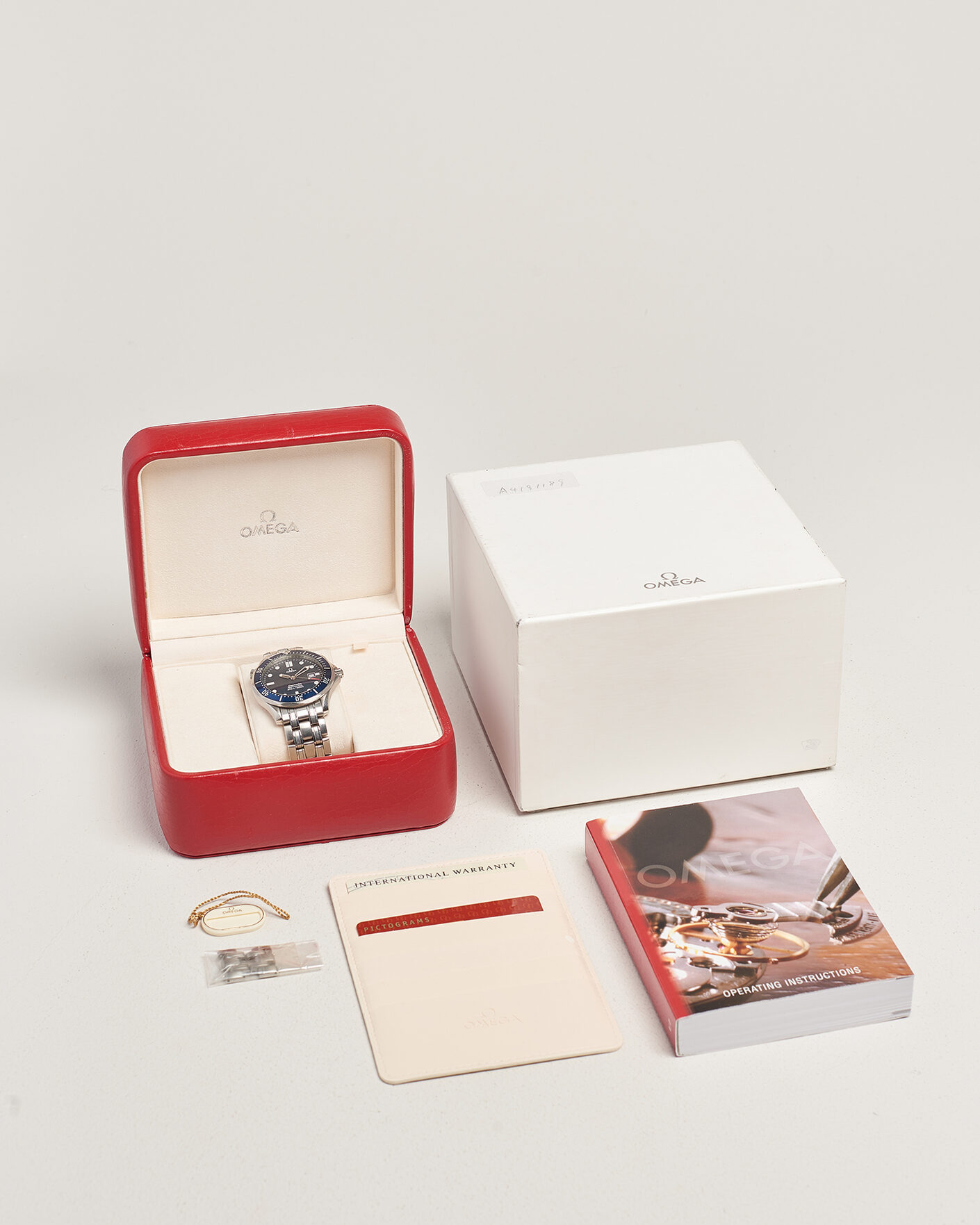 Herre | Pre-Owned & Vintage Watches | Omega Pre-Owned | Seamaster 300M  