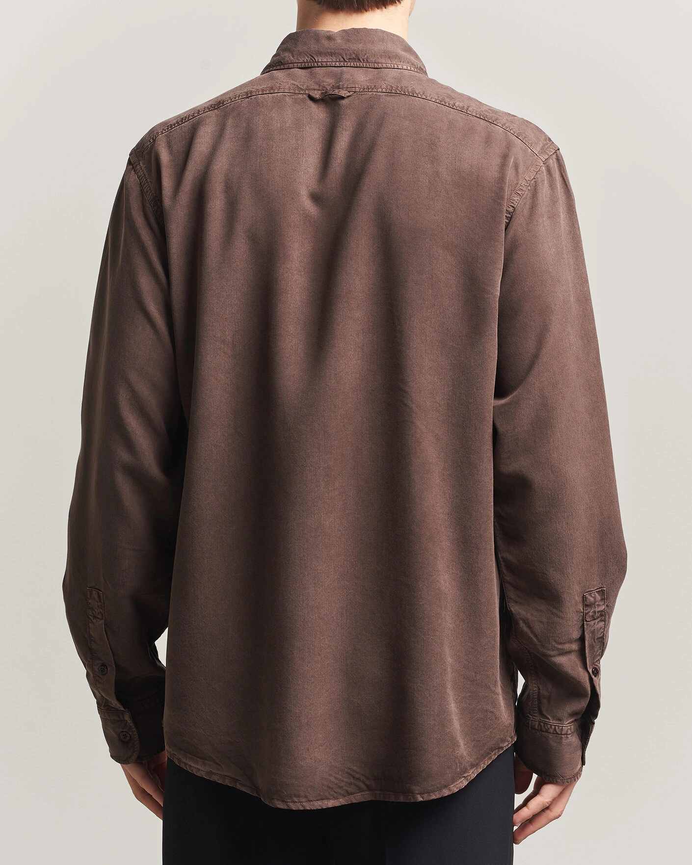 Herre | Skjorter | Filippa K | Zack Lyocell Shirt Dark Chocolate