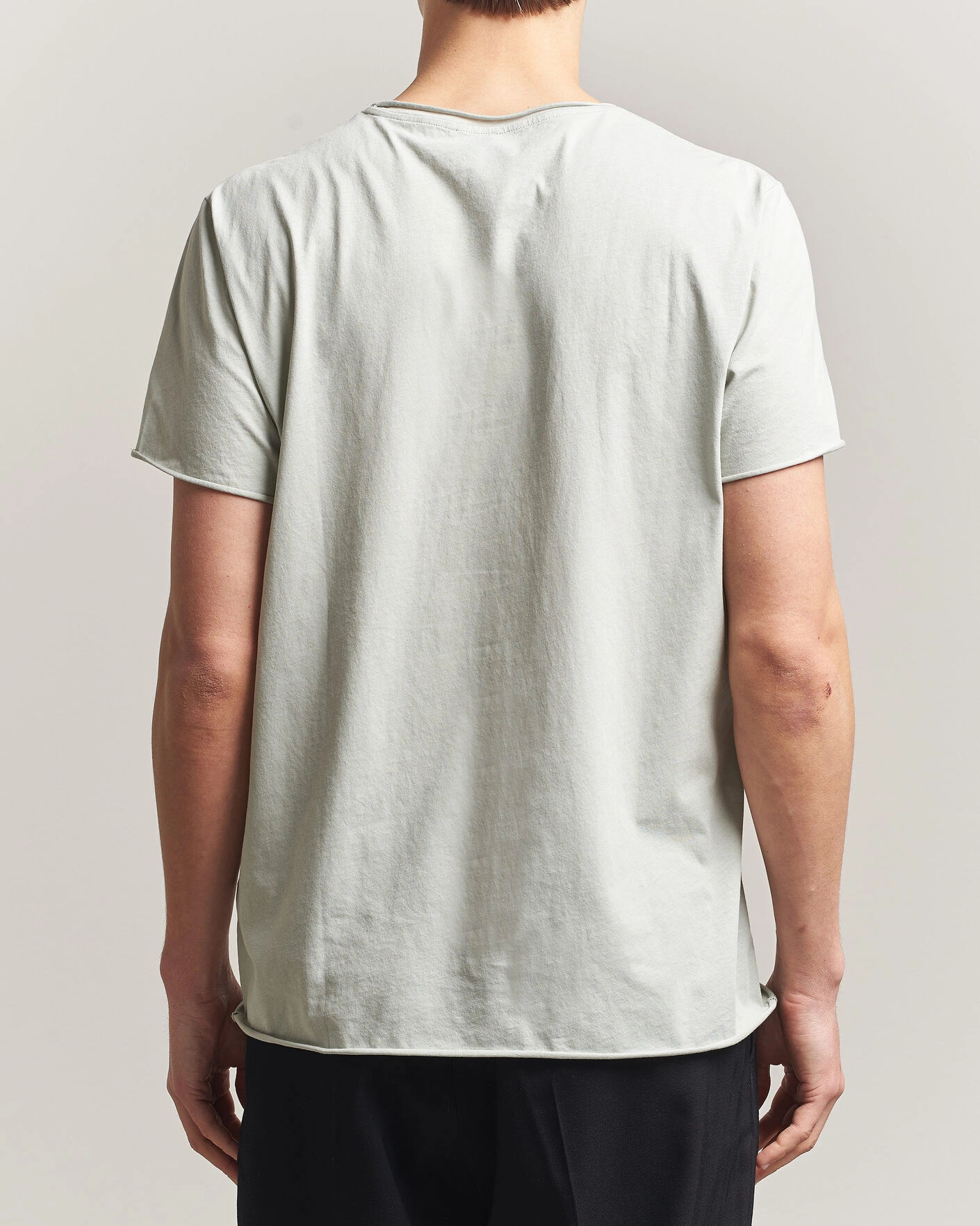 Herre | T-Shirts | Filippa K | Roll Neck Crew Neck T-Shirt Silver Grey