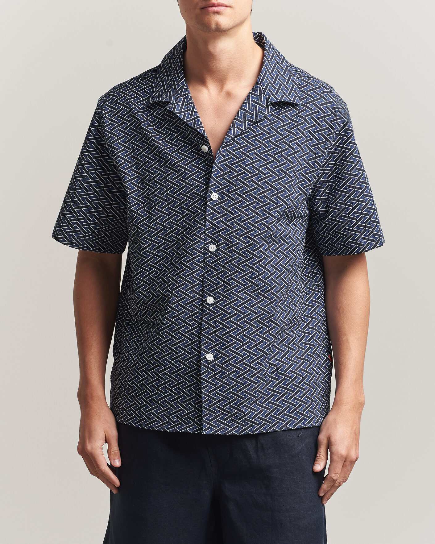 Herre | Skjorter | J.Lindeberg | Donso Geo Printed Resort Shirt Estate Navy