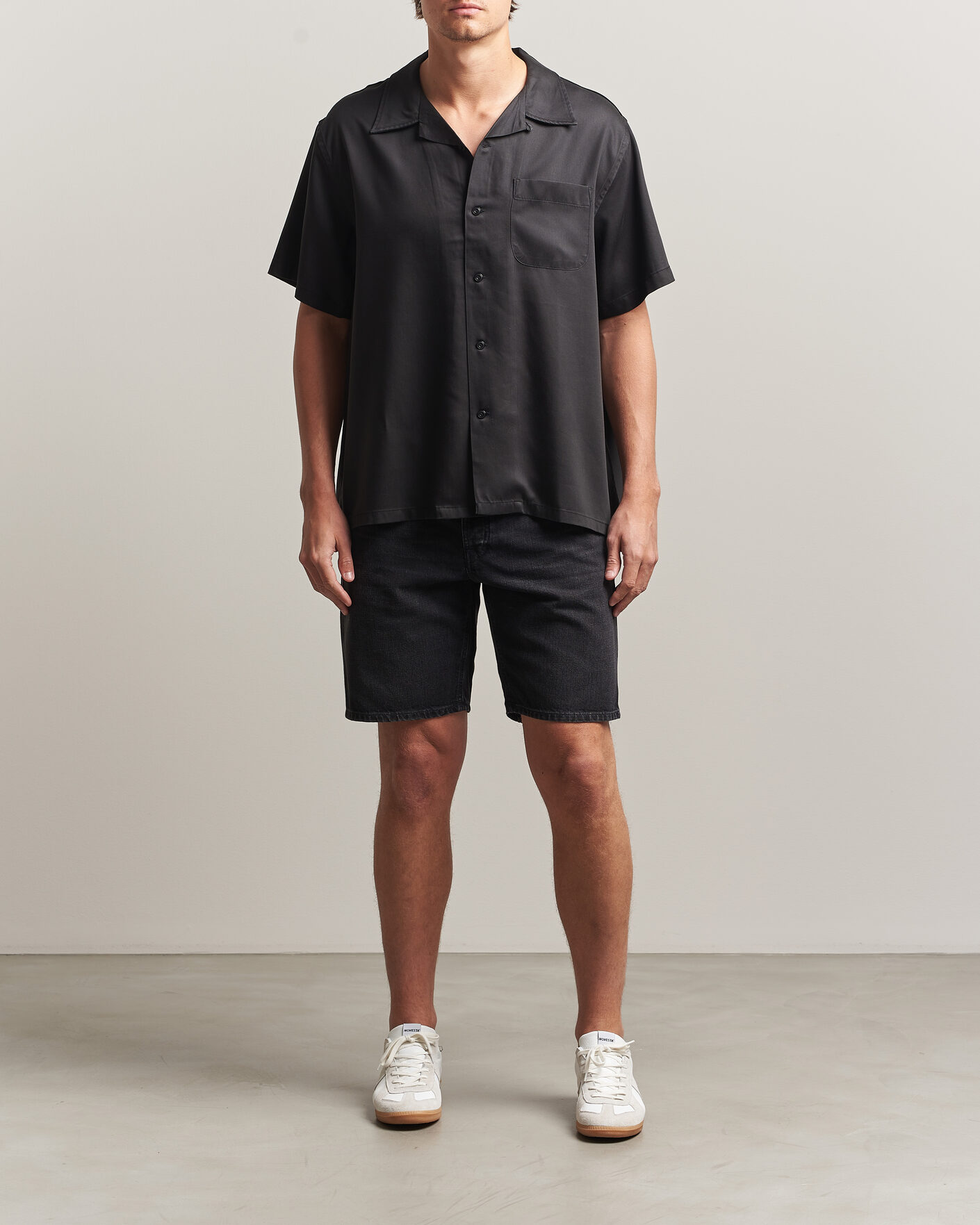 Herre | Skjorter | Nudie Jeans | Arthur Bowling Shirt Saftey Pi Black