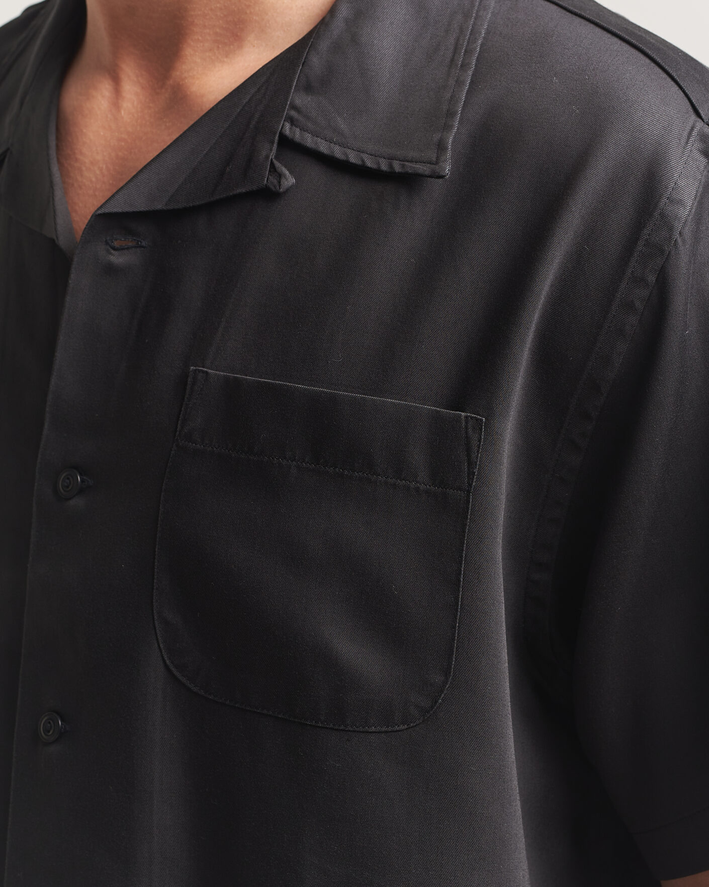 Herre | Skjorter | Nudie Jeans | Arthur Bowling Shirt Saftey Pi Black