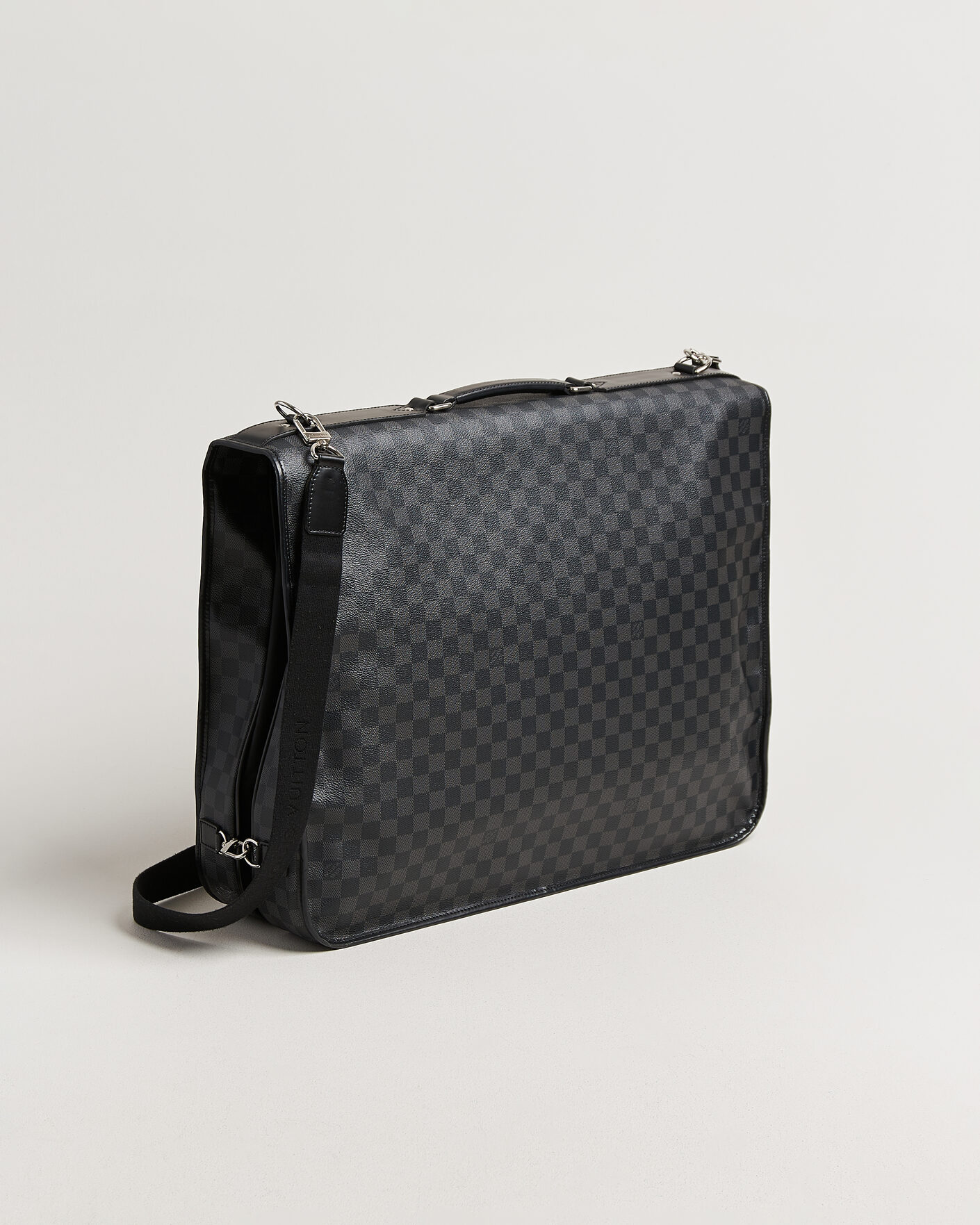 Herre | Pre-Owned & Vintage Bags | Louis Vuitton Pre-Owned | Garment Case Damier Graphite