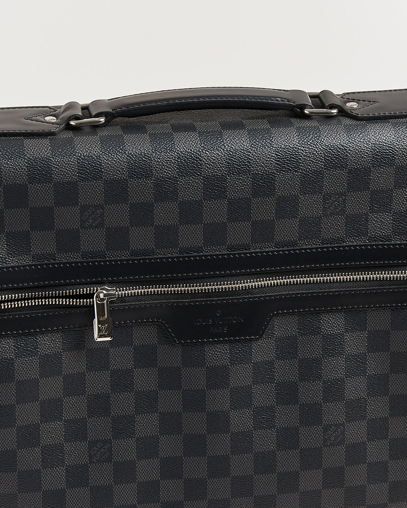 Herre | Pre-Owned & Vintage Bags | Louis Vuitton Pre-Owned | Garment Case Damier Graphite