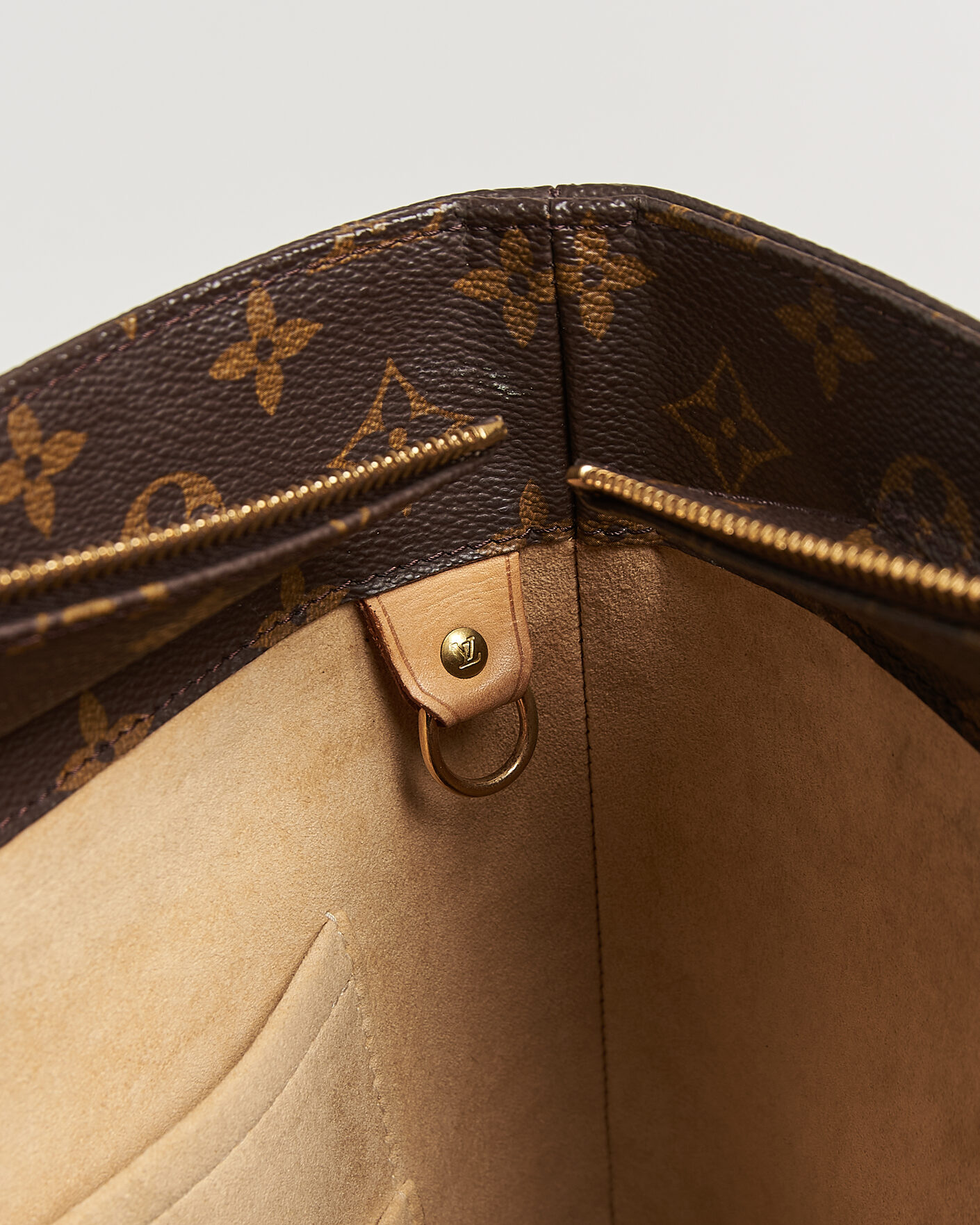 Herre | Pre-Owned & Vintage Bags | Louis Vuitton Pre-Owned | Luco Bag Monogram