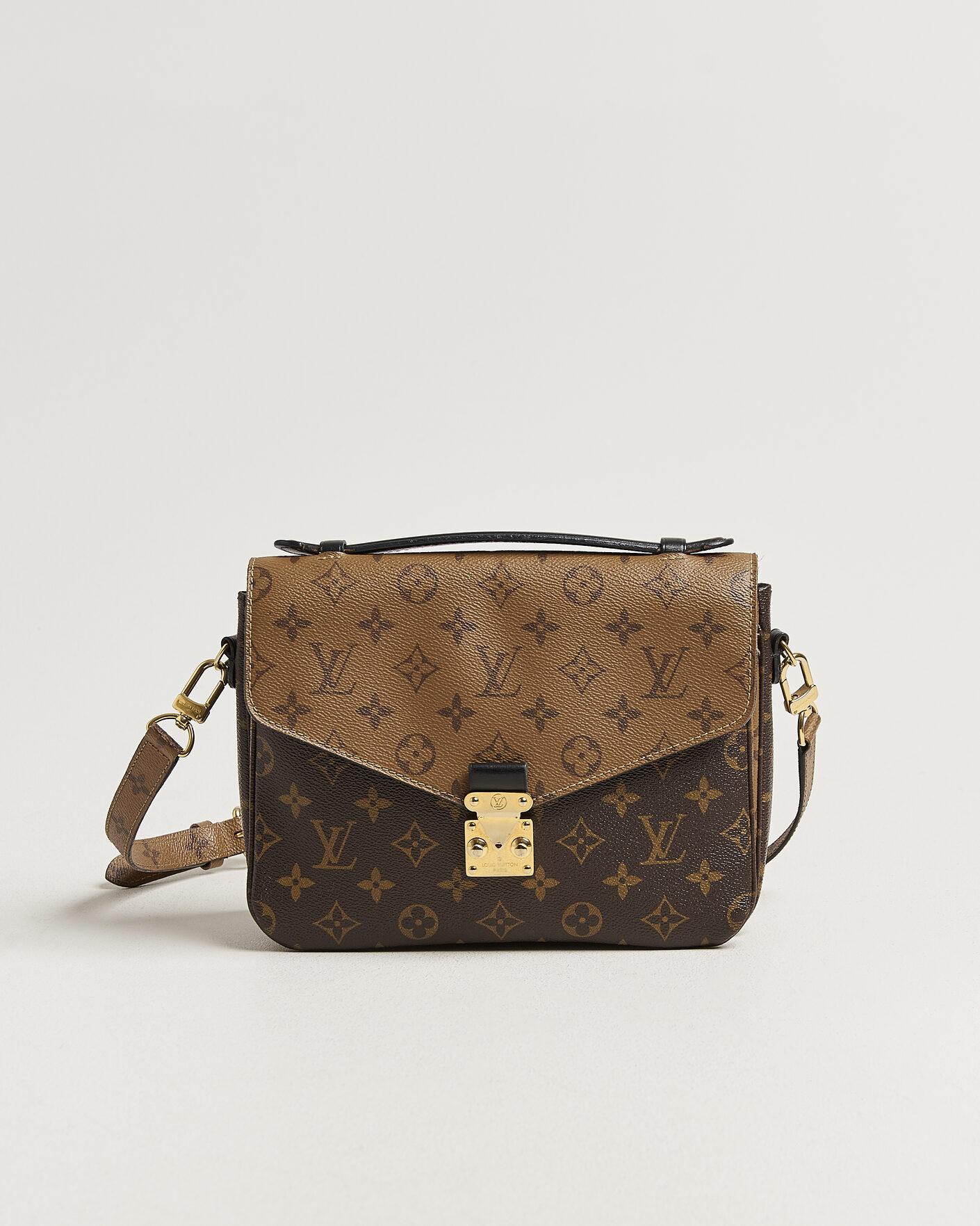 Herre | Pre-Owned & Vintage Bags | Louis Vuitton Pre-Owned | Pochette Métis Reverse Monogram