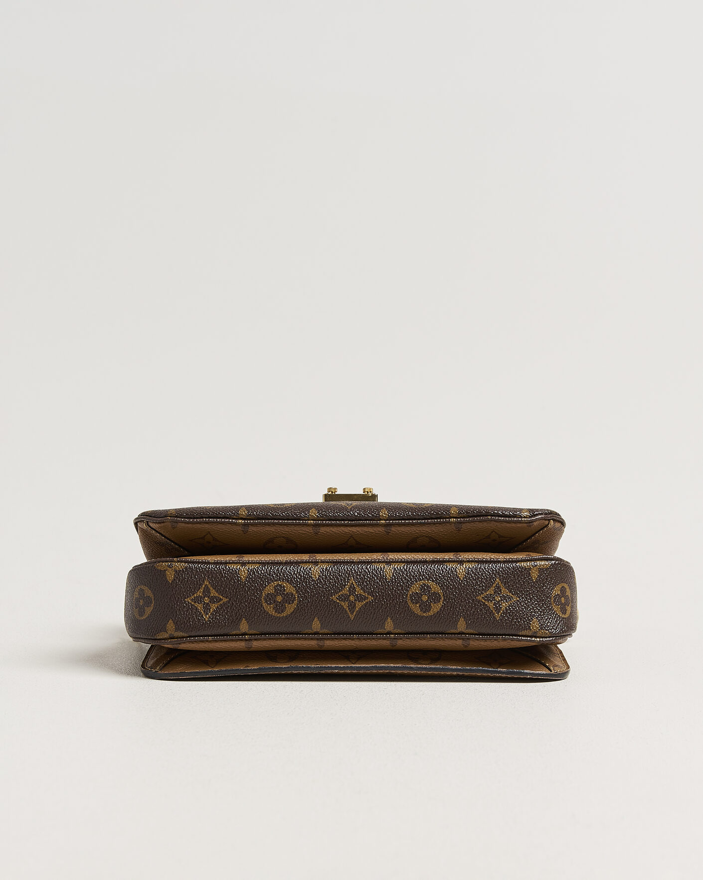 Herre | Pre-Owned & Vintage Bags | Louis Vuitton Pre-Owned | Pochette Métis Reverse Monogram