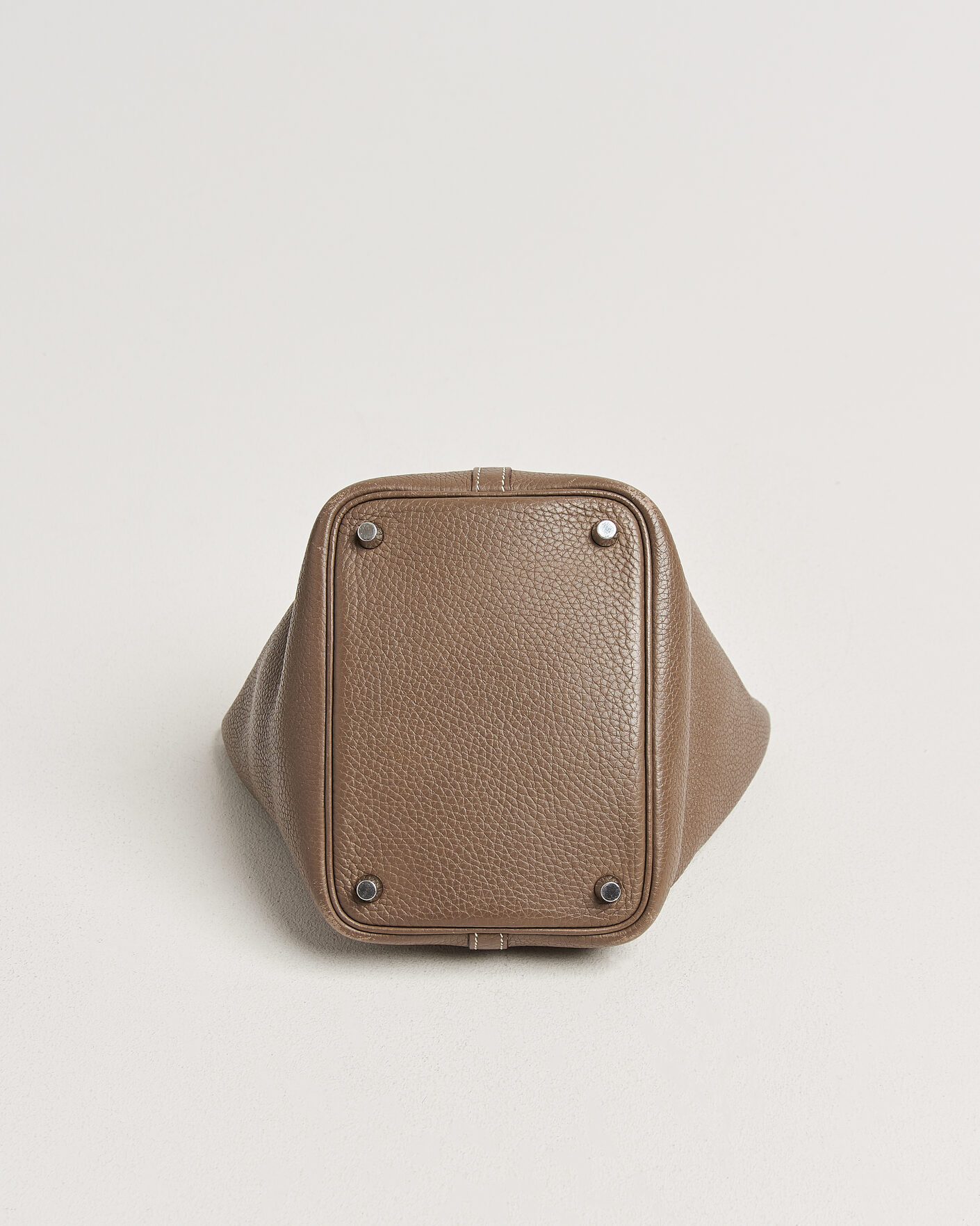 Herre | Pre-Owned & Vintage Bags | Hermès Pre-Owned | Picotin Lock 18 Etoupe