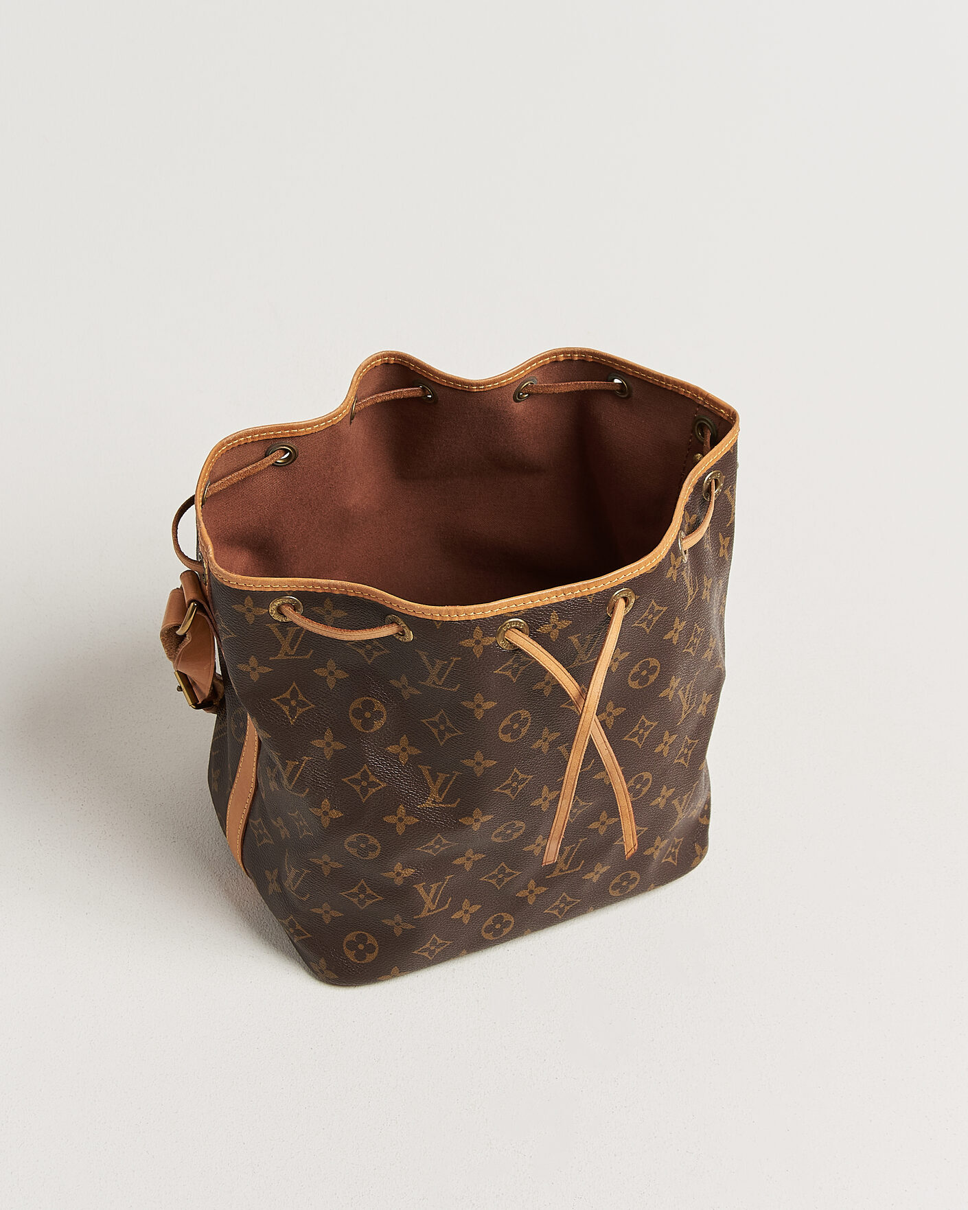 Herre | Pre-Owned & Vintage Bags | Louis Vuitton Pre-Owned | Petit Noé Monogram