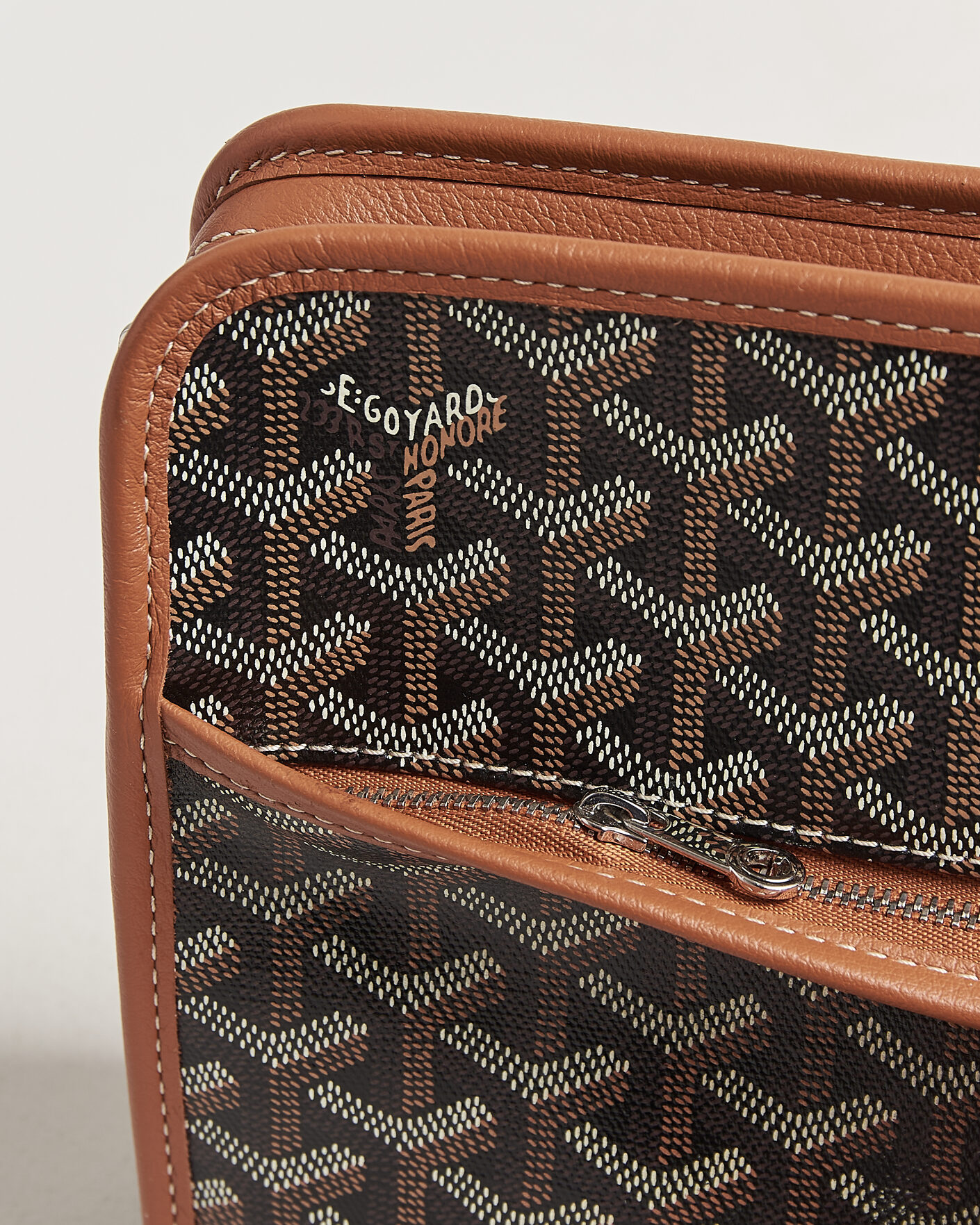 Herre | Pre-Owned & Vintage Bags | Goyard Pre-Owned | Jouvance MM Toiletry Bag Black