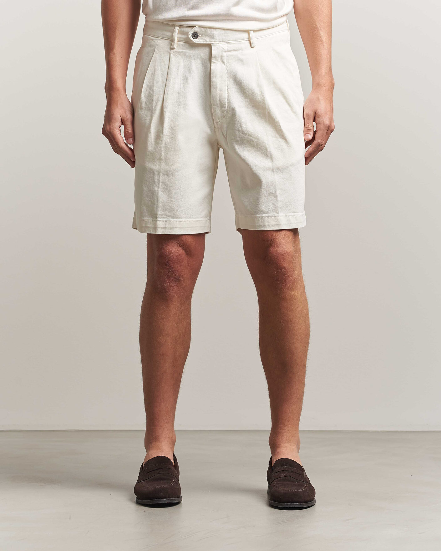 Herre | Shorts | Oscar Jacobson | Tanker Pleat Shorts White