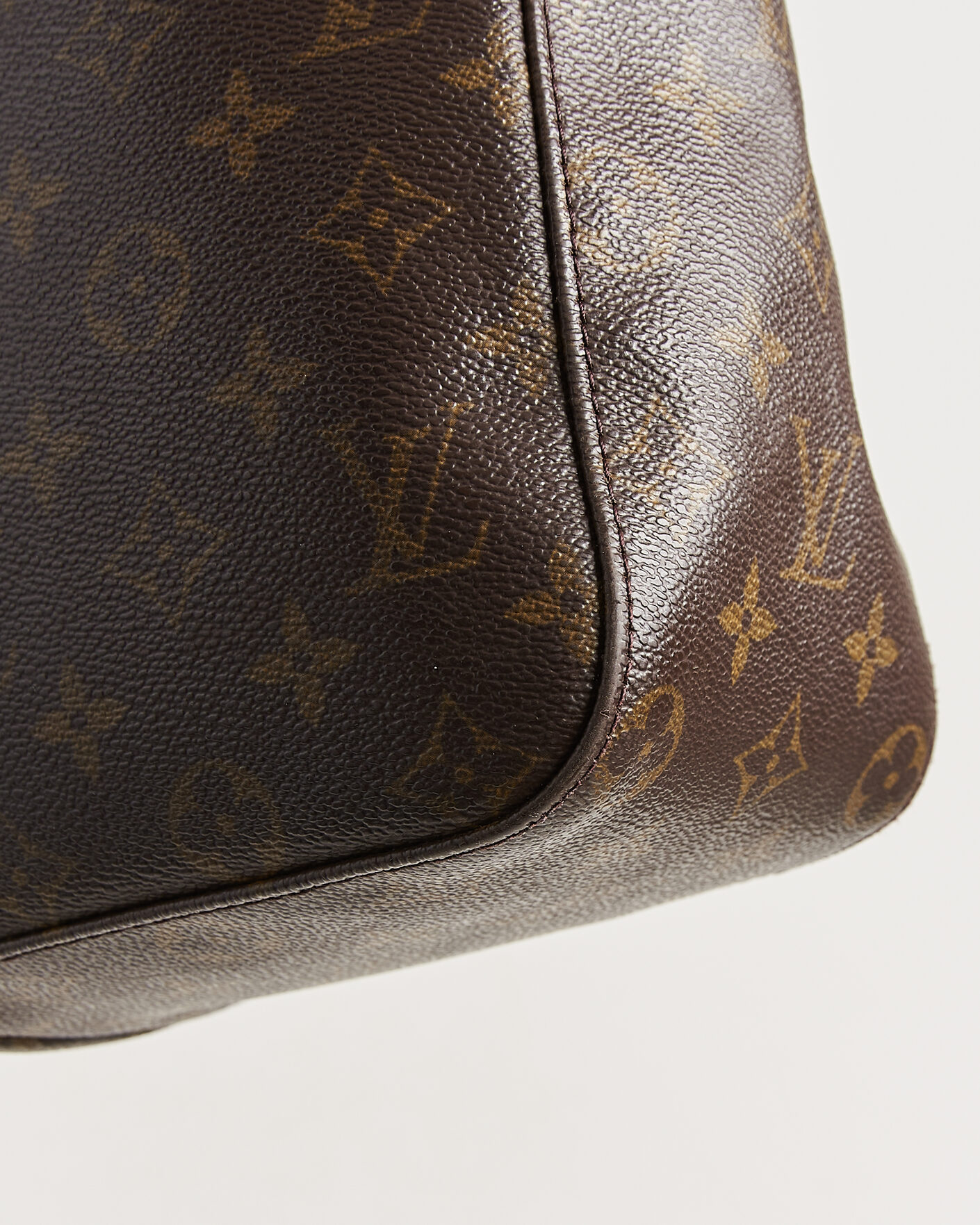 Herre | Pre-Owned & Vintage Bags | Louis Vuitton Pre-Owned | Looping Handbag GM Monogram